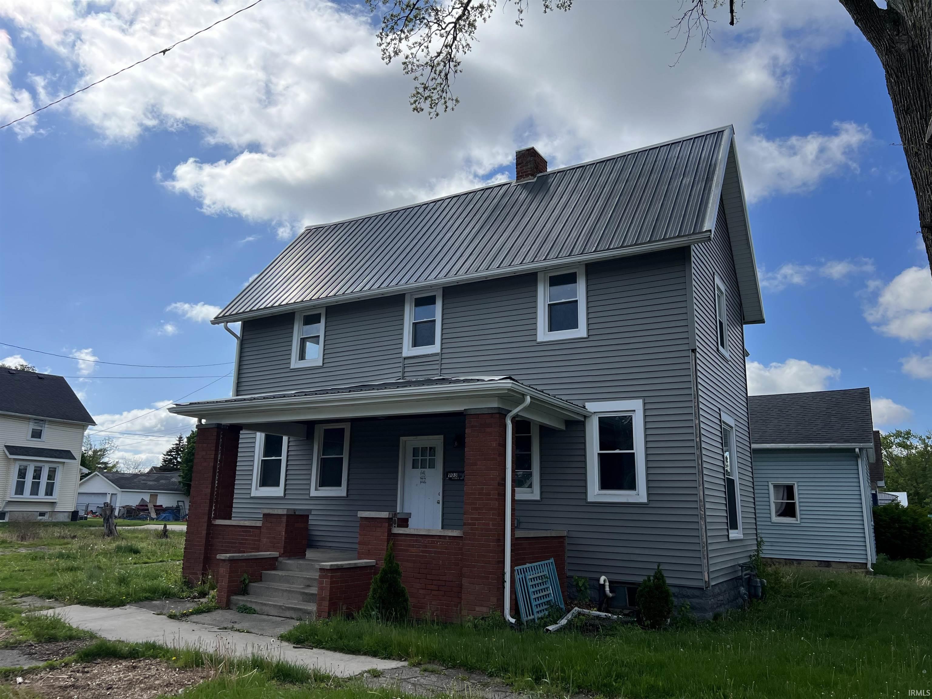 903 Salamonie Avenue Property Photo 1