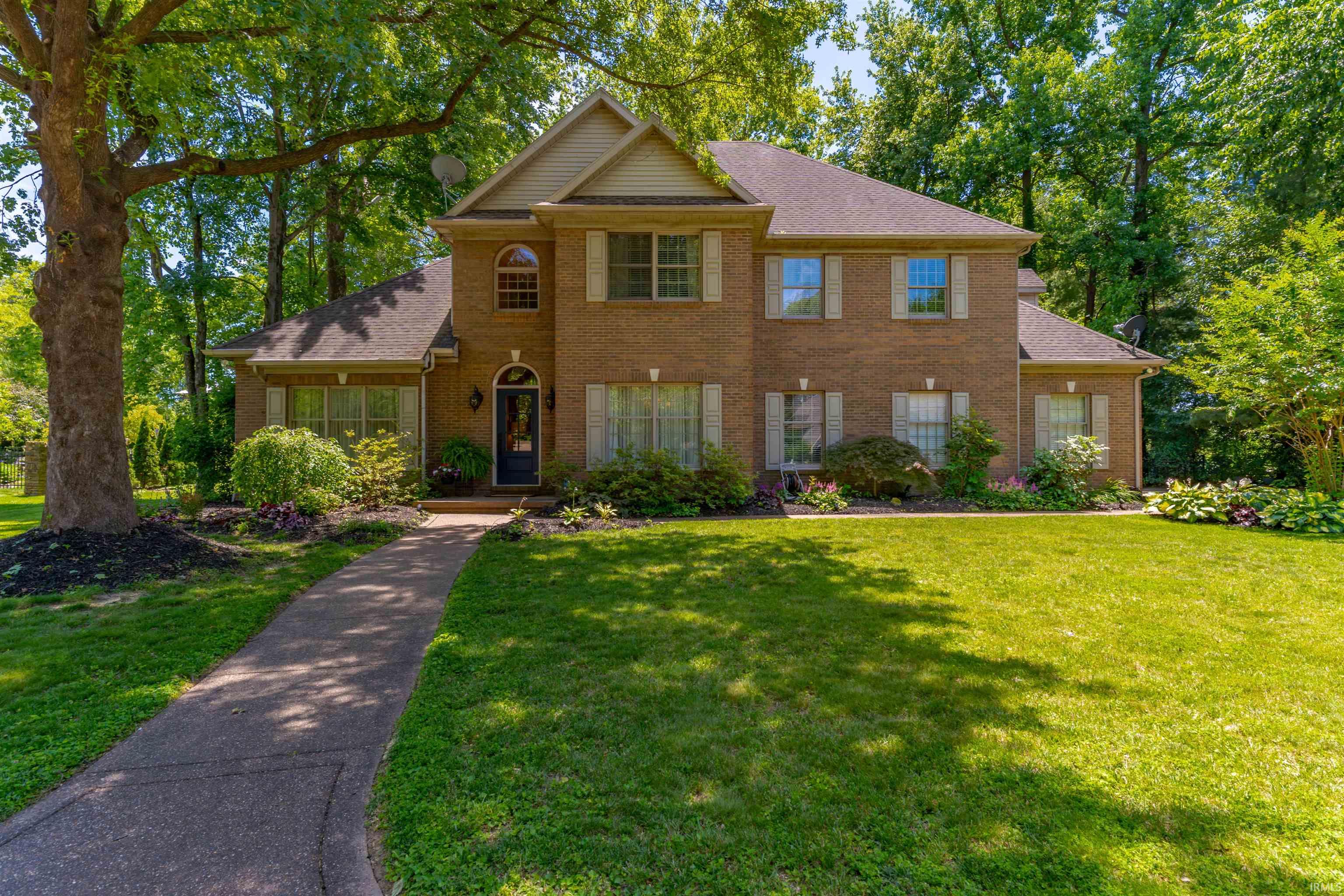 2200 Eaglewood Drive Property Photo 1