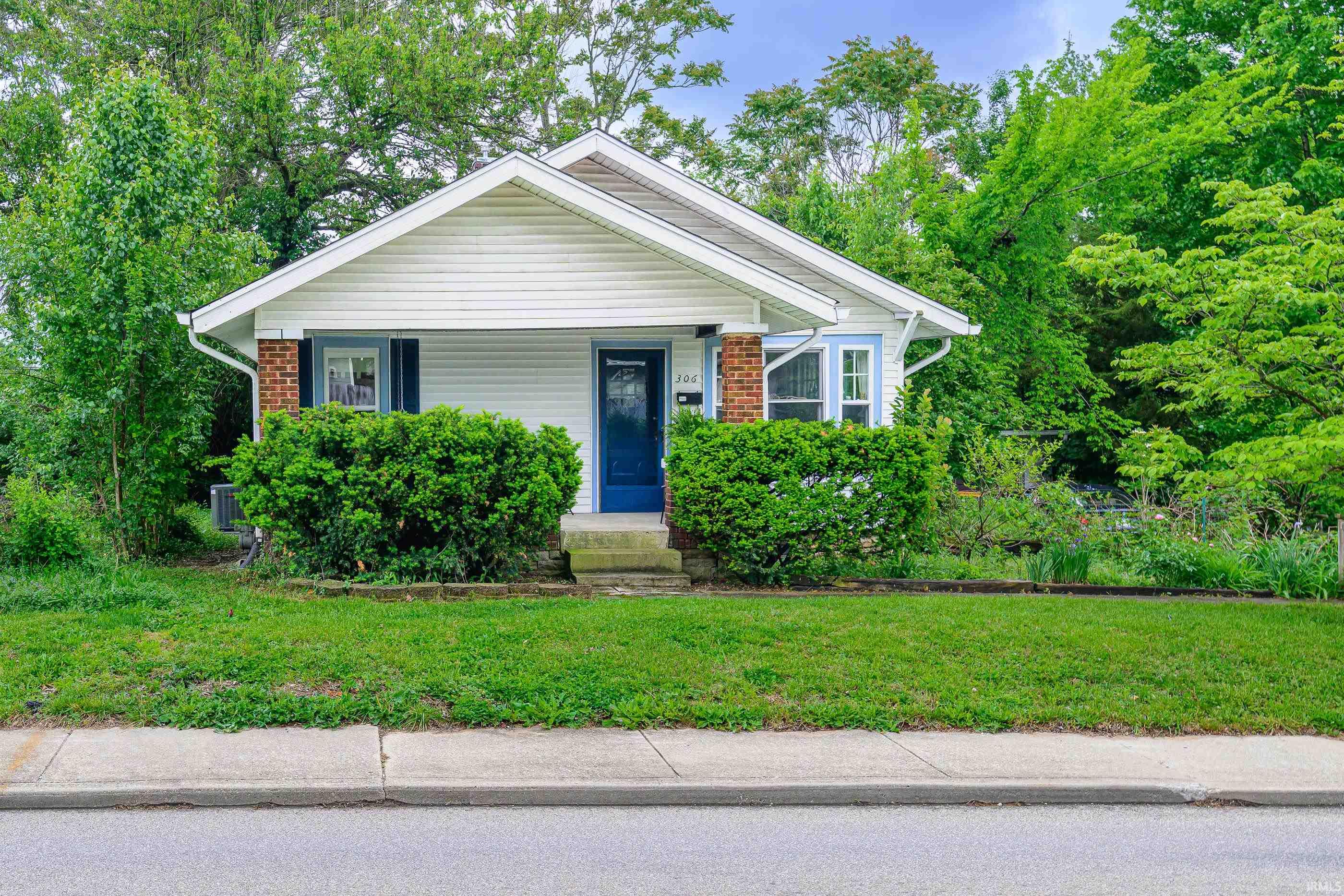 306 E Hillside Drive