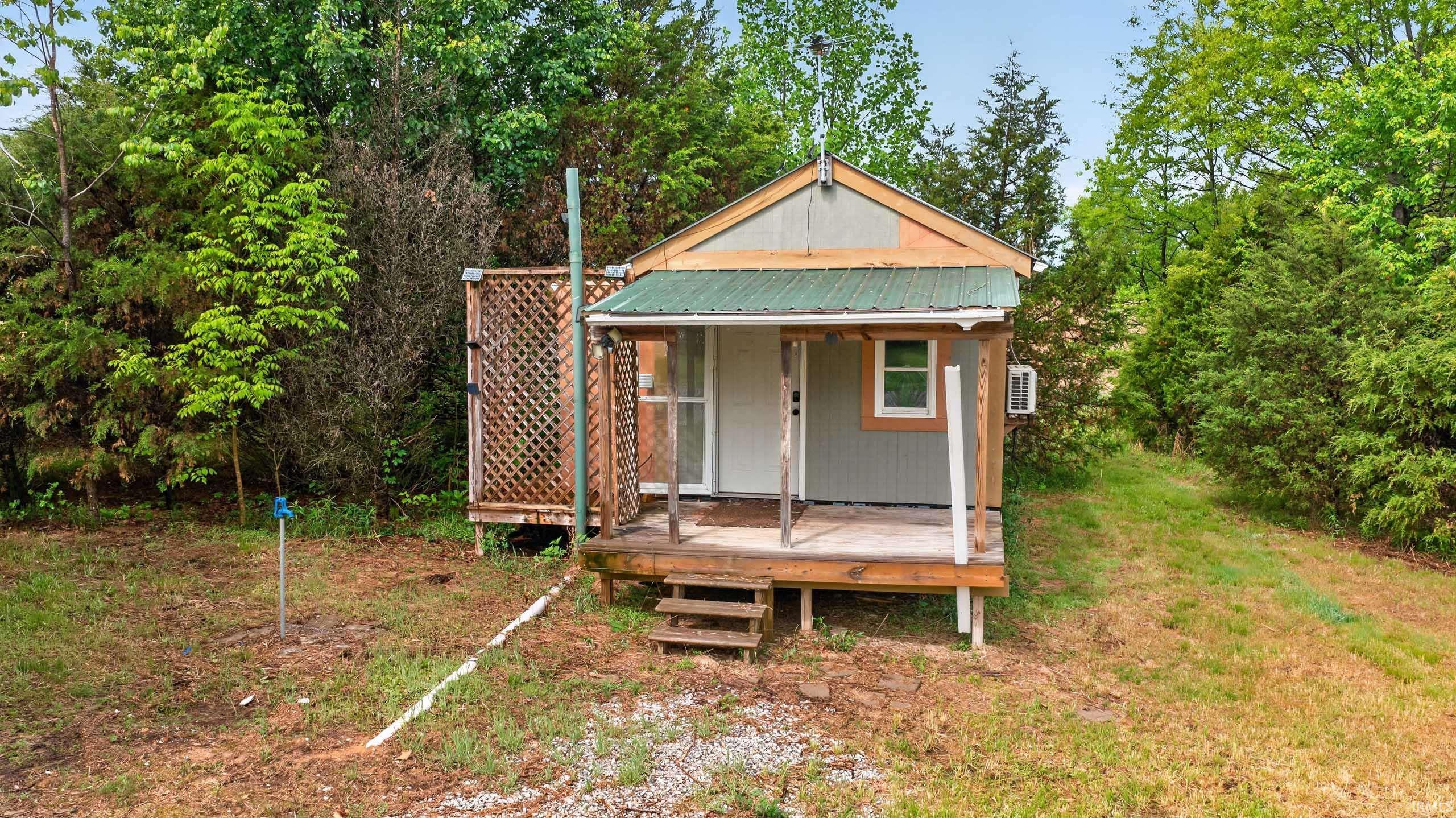 588 Easy Street Property Photo 1