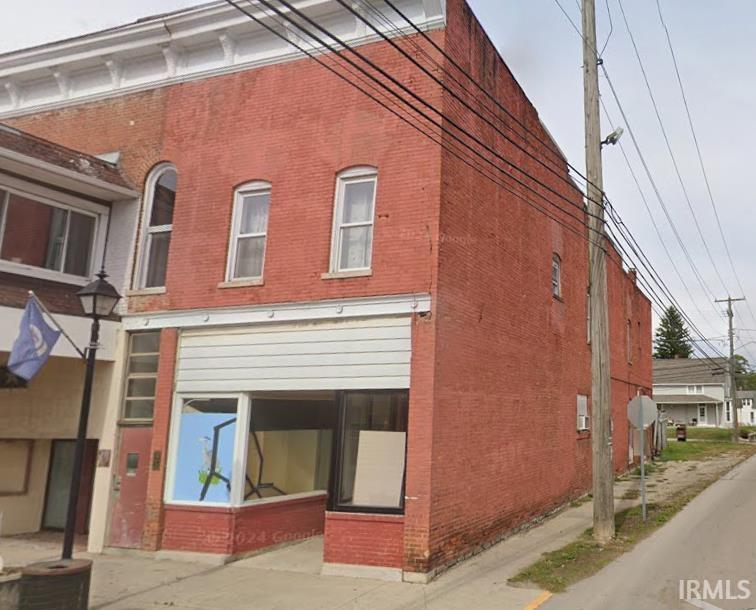 455 E Line Street Property Photo 1