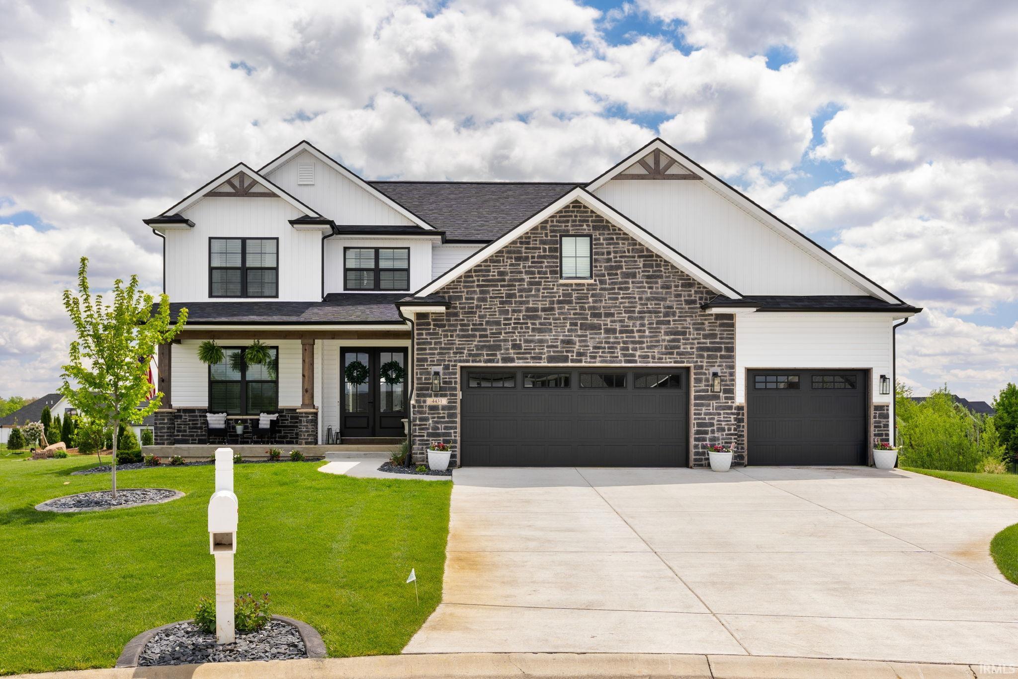 4431 Admirals Cove Drive