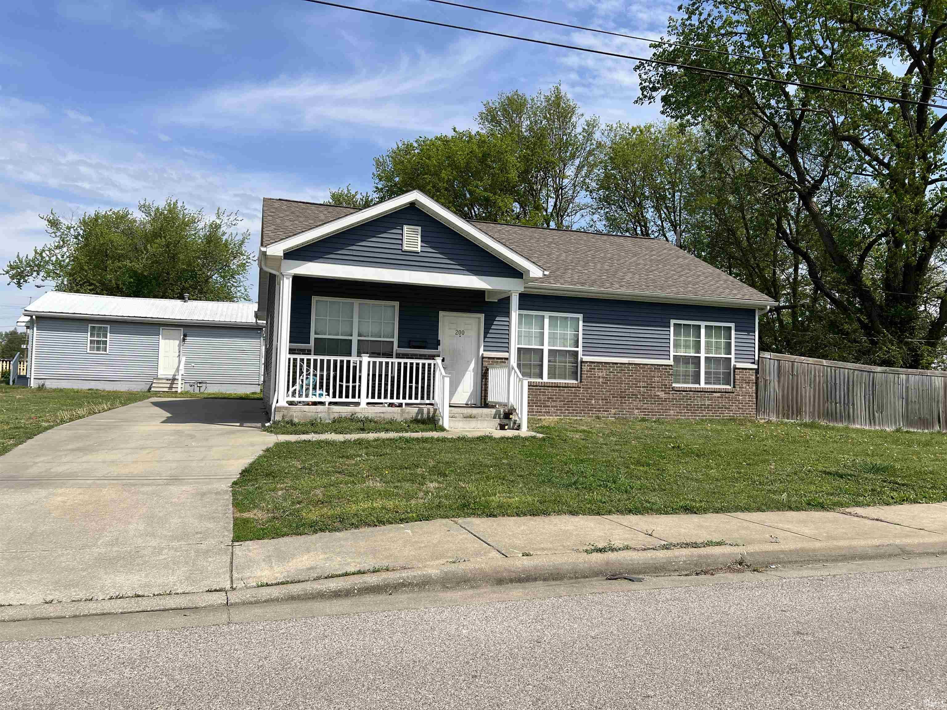 200 Sweetser Street Property Photo 1
