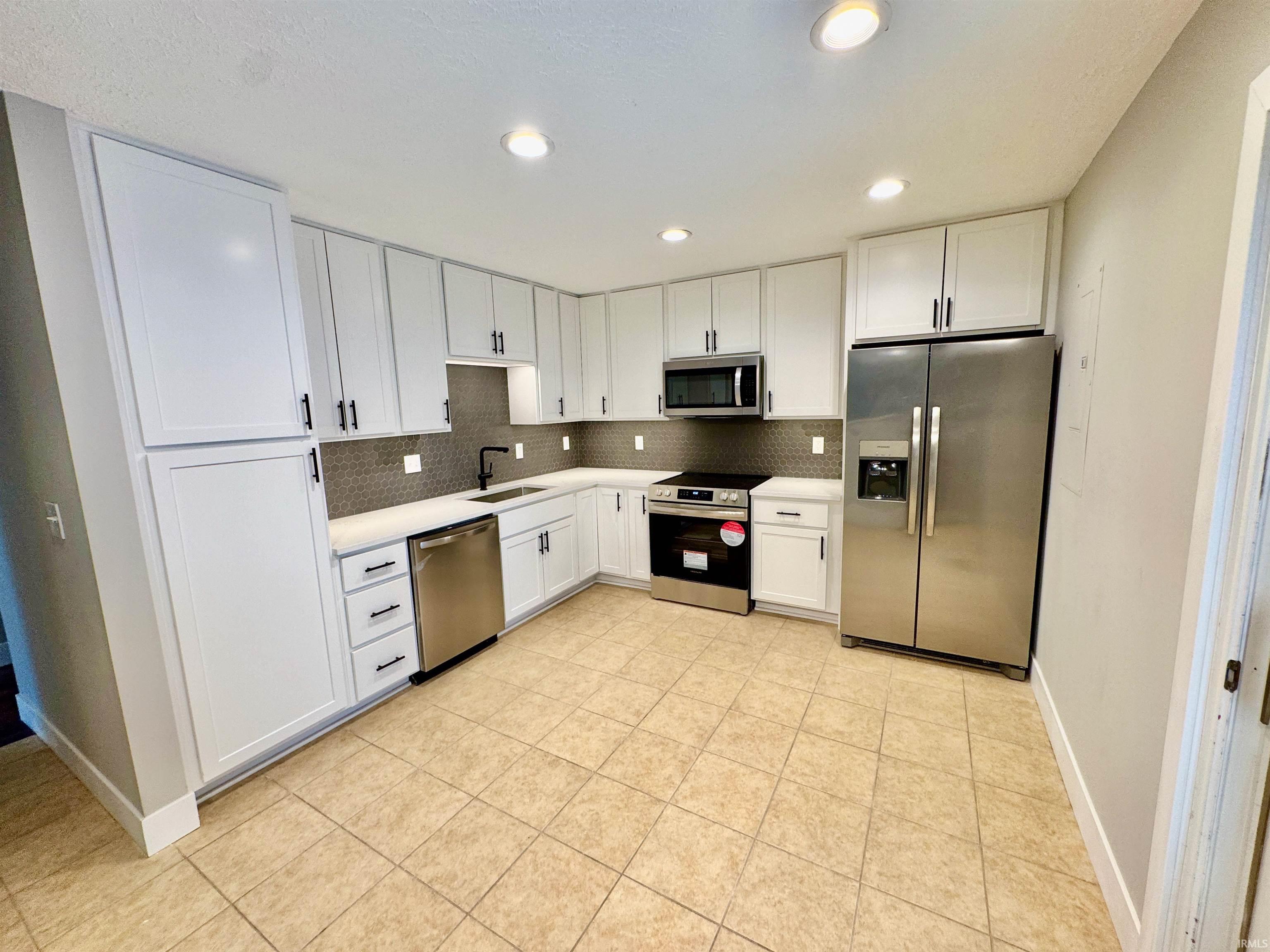 2602 E Covenanter Drive Property Photo 1