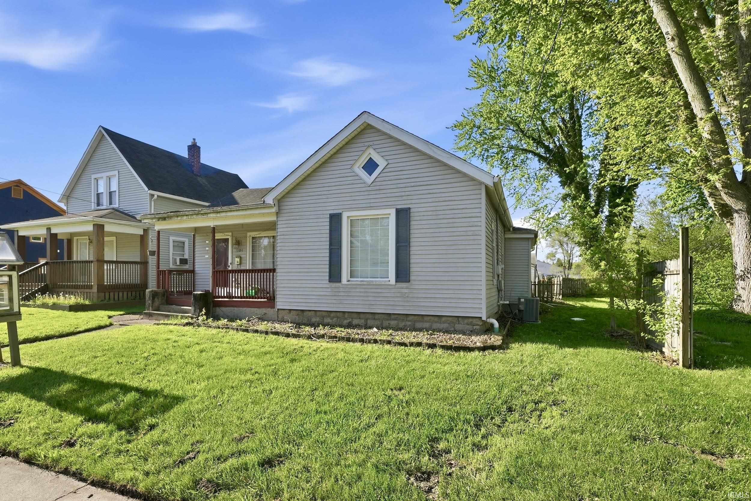 1204 Summit Street Property Photo 1