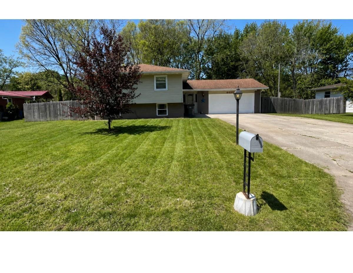 60357 Pembrook Lane Property Photo 1