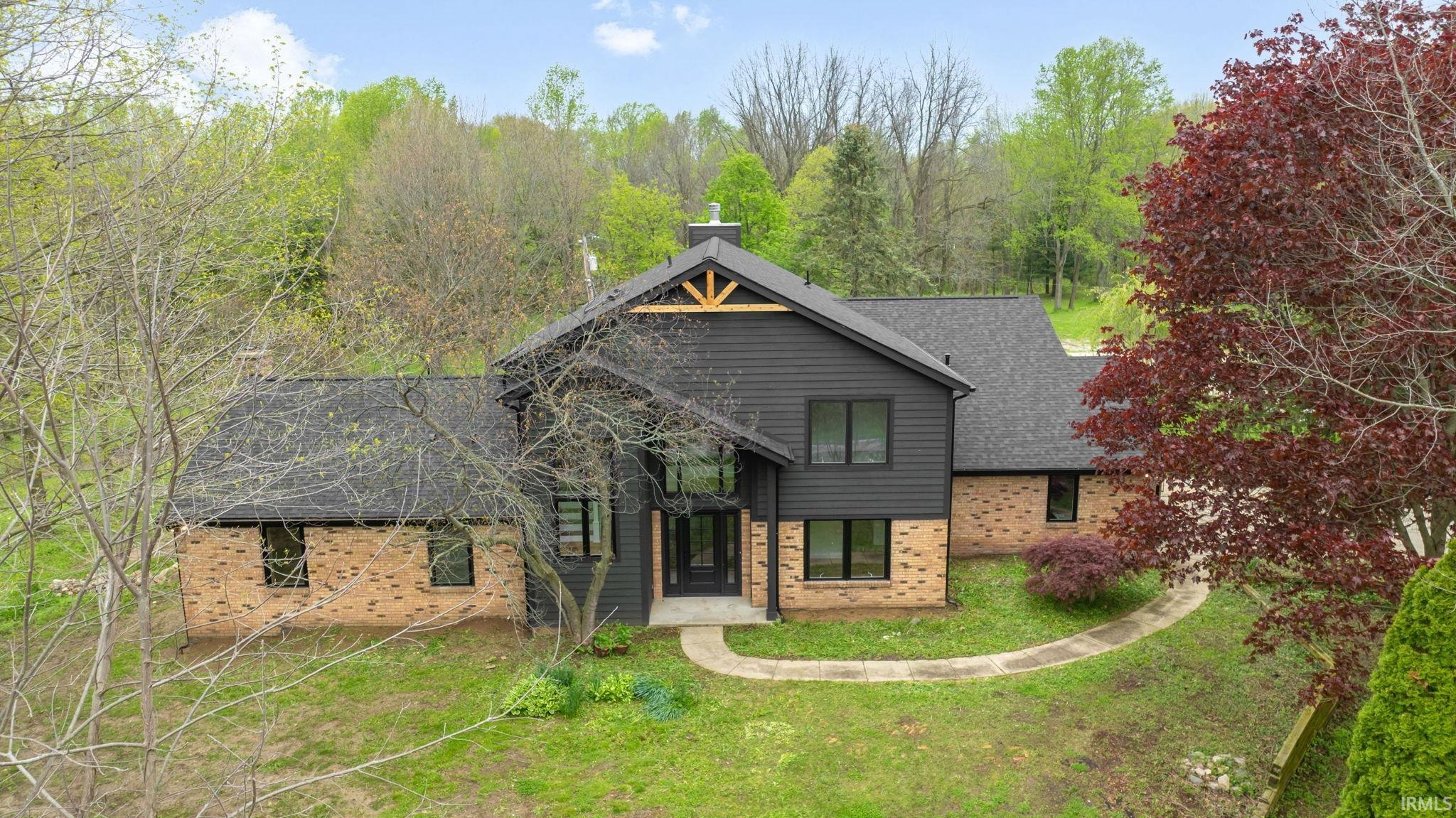 23551 In-4 Property Photo 1