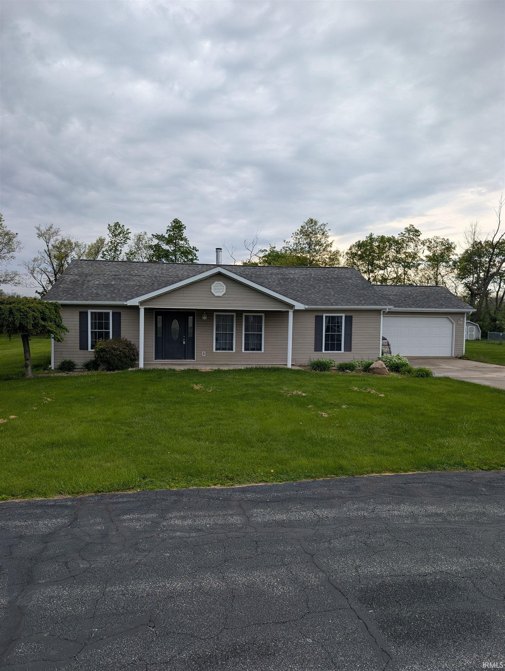 9194 N 324 West Road Property Photo 1