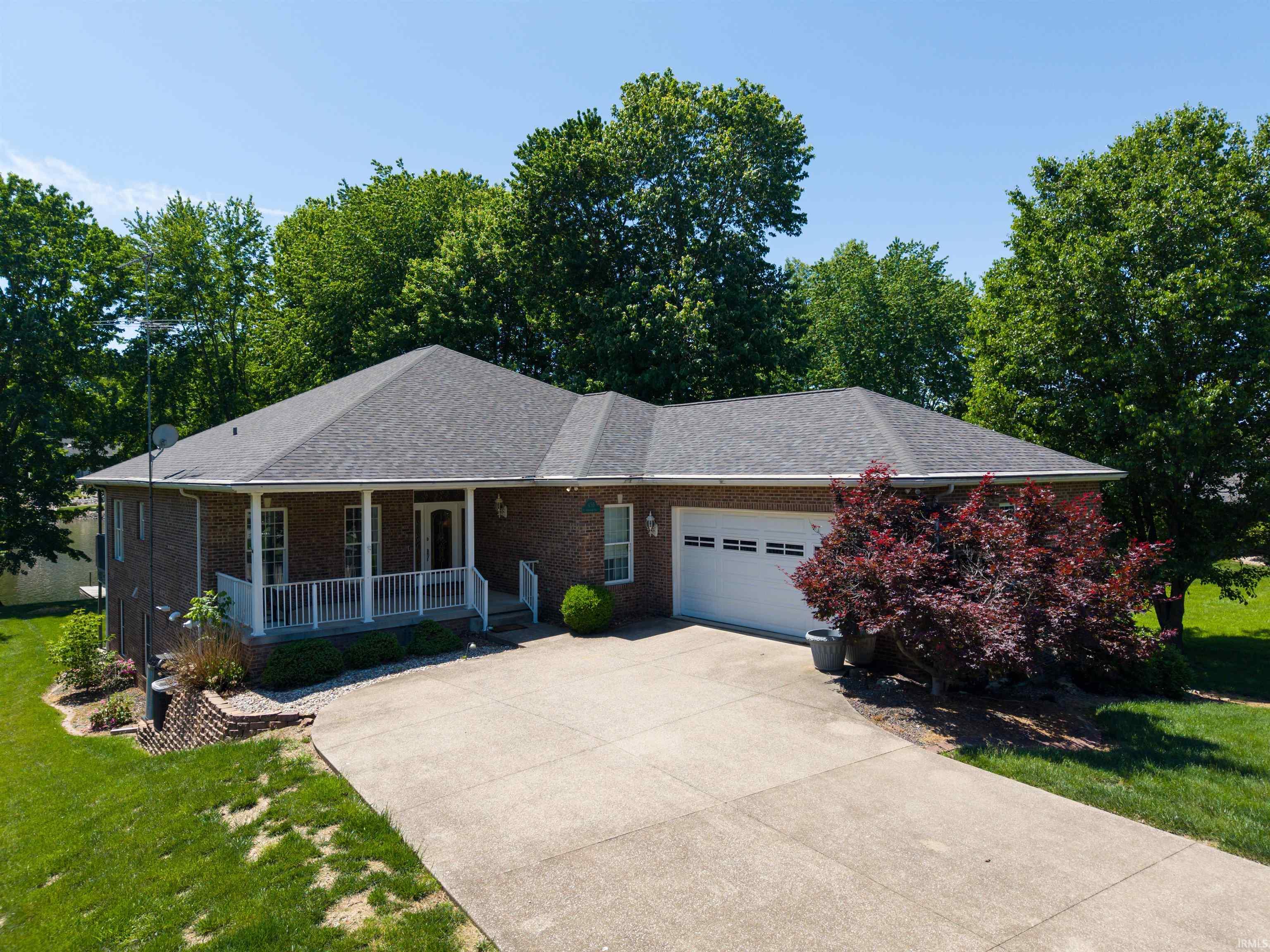 455 W Evergreen Plaza Property Photo 1