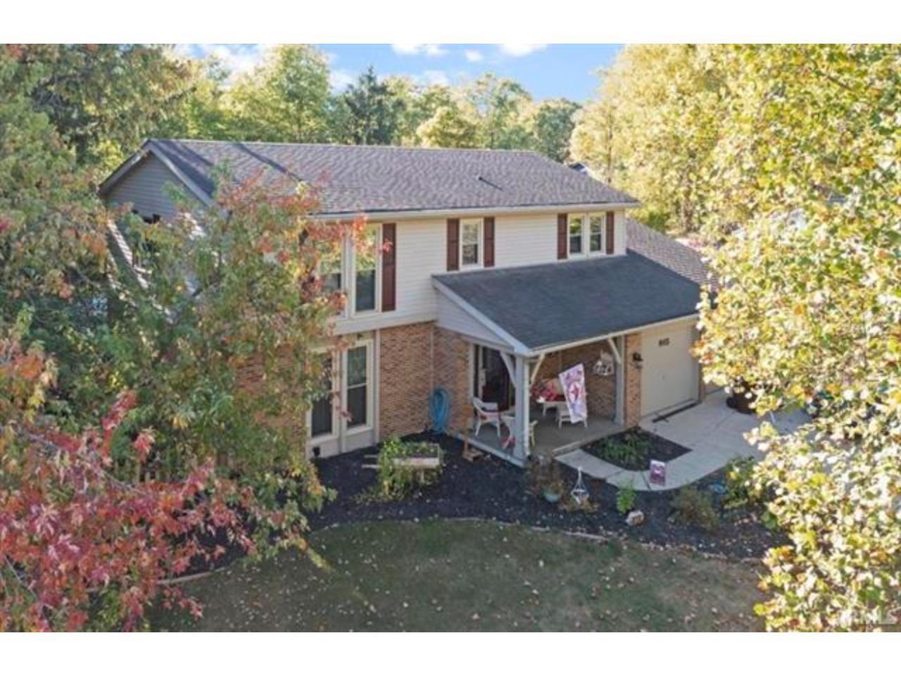 915 Edgehill Lane