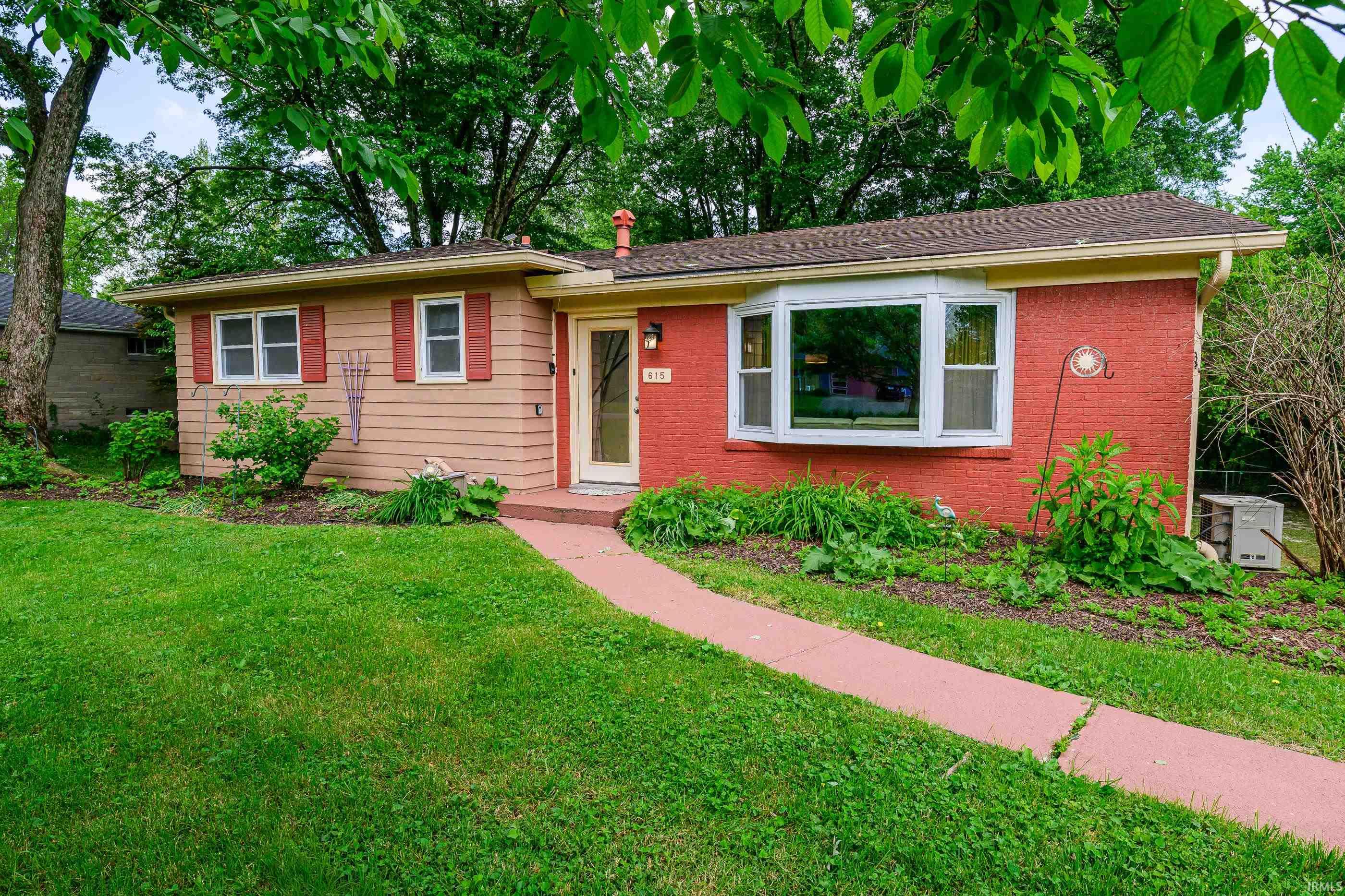 615 N Staats Drive Property Photo 1