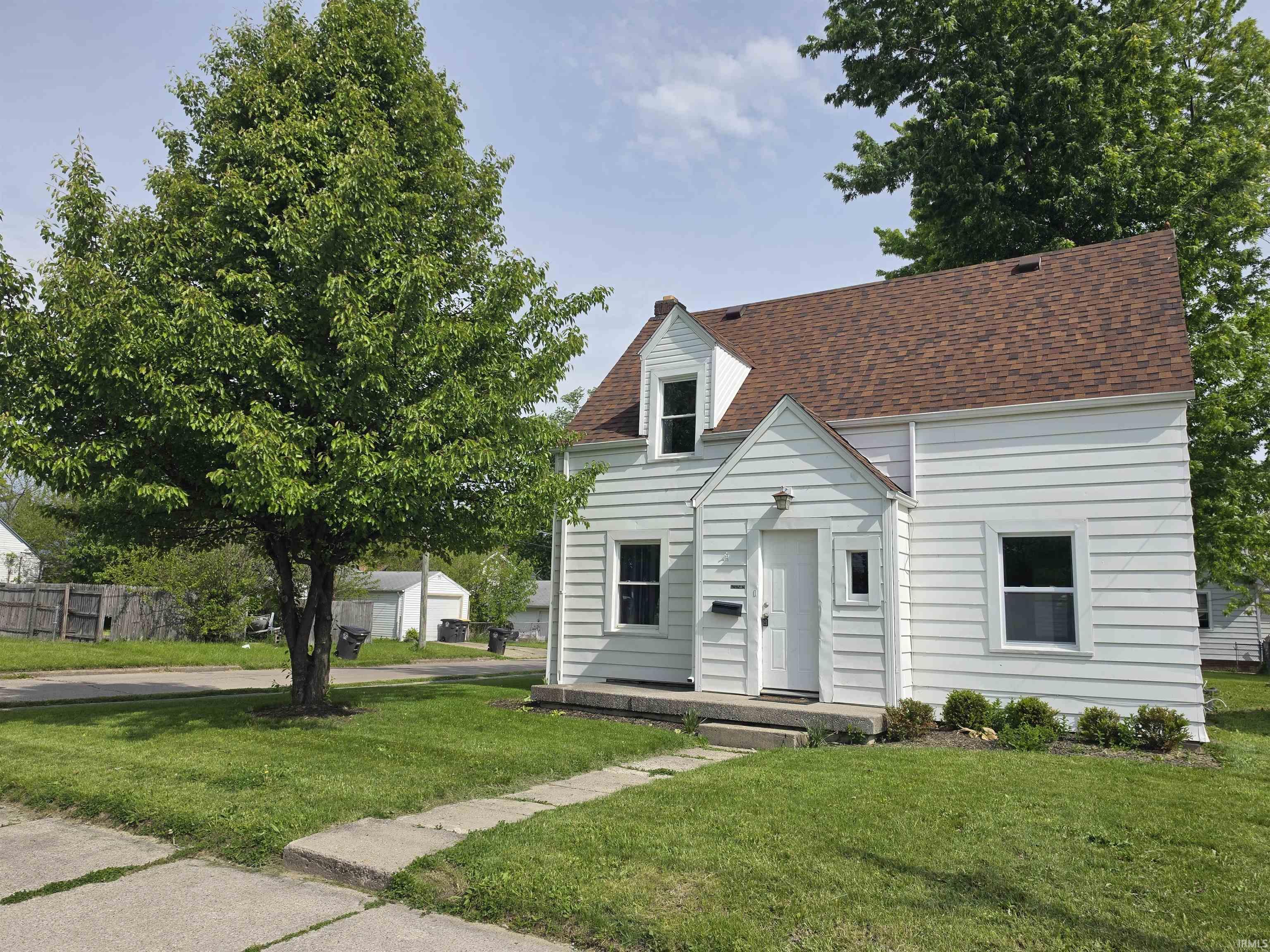 1415 Baxter Street