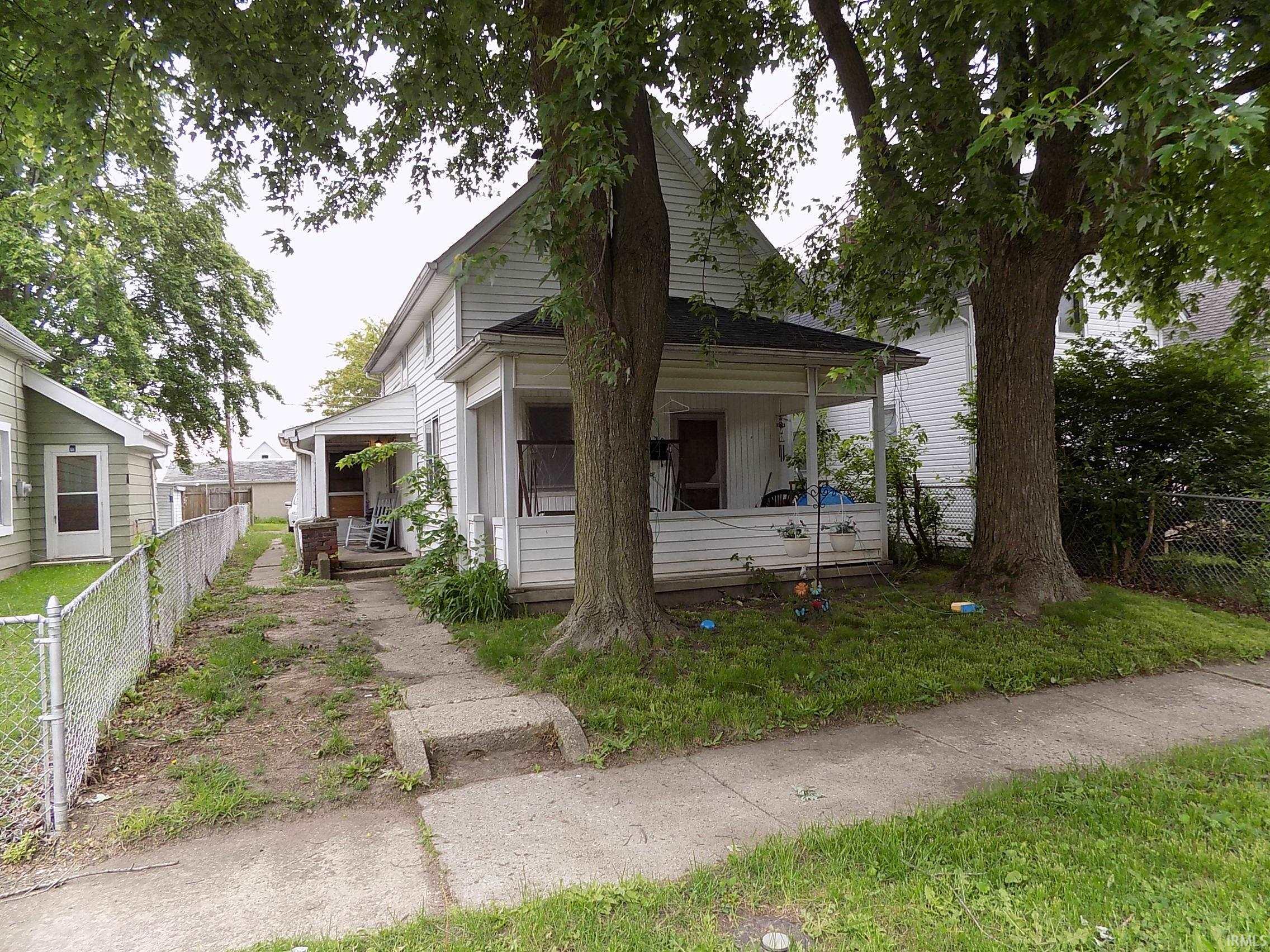 1320 N Courtland Avenue Property Photo 1