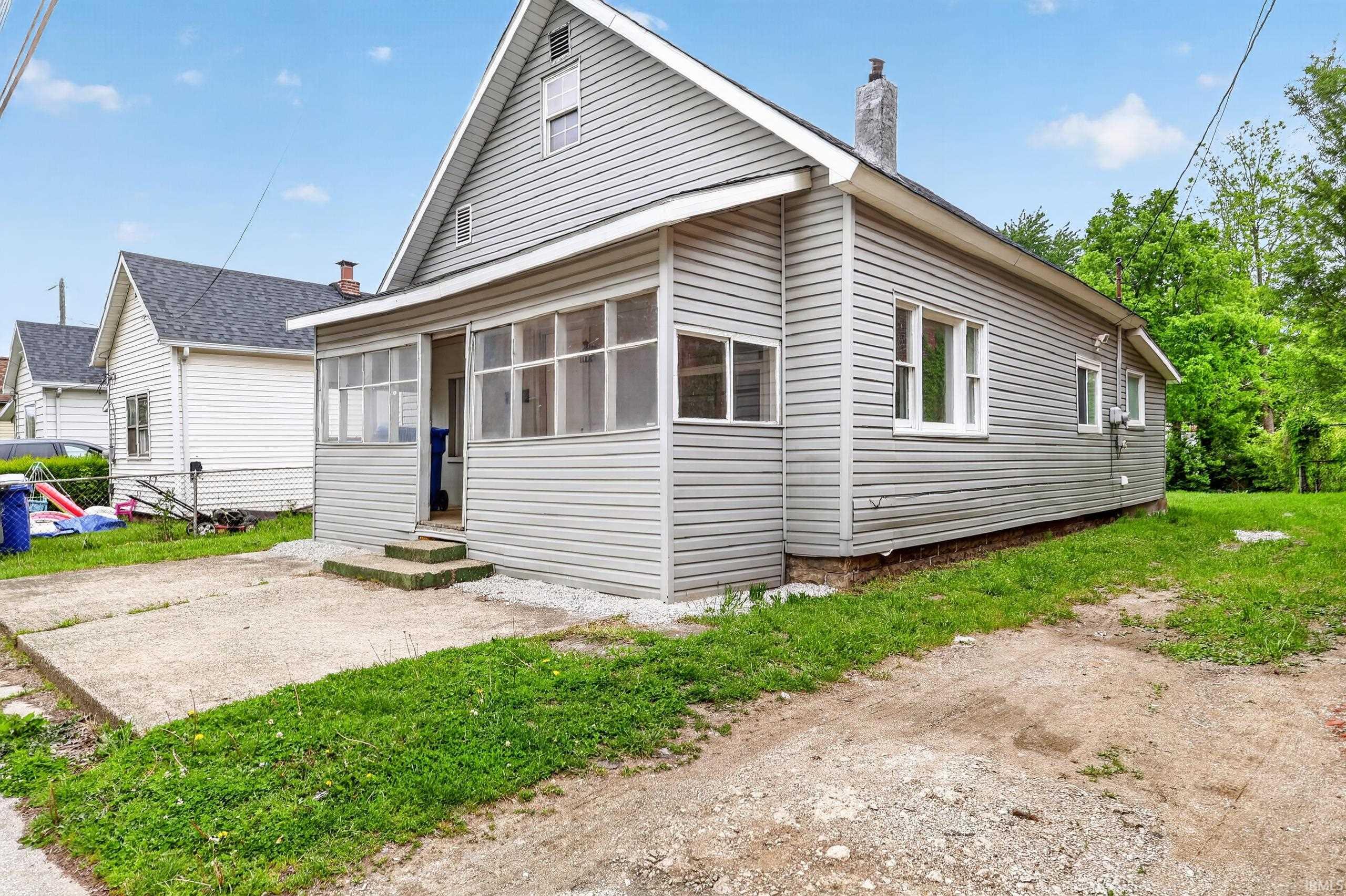 1110 E Vaille Avenue Property Photo 1