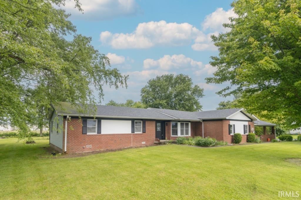 1109 S County Road 250 E Property Photo 1