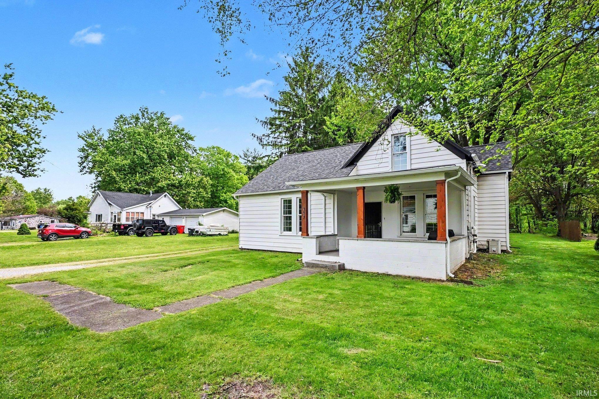 307 S Maple Street Property Photo 1