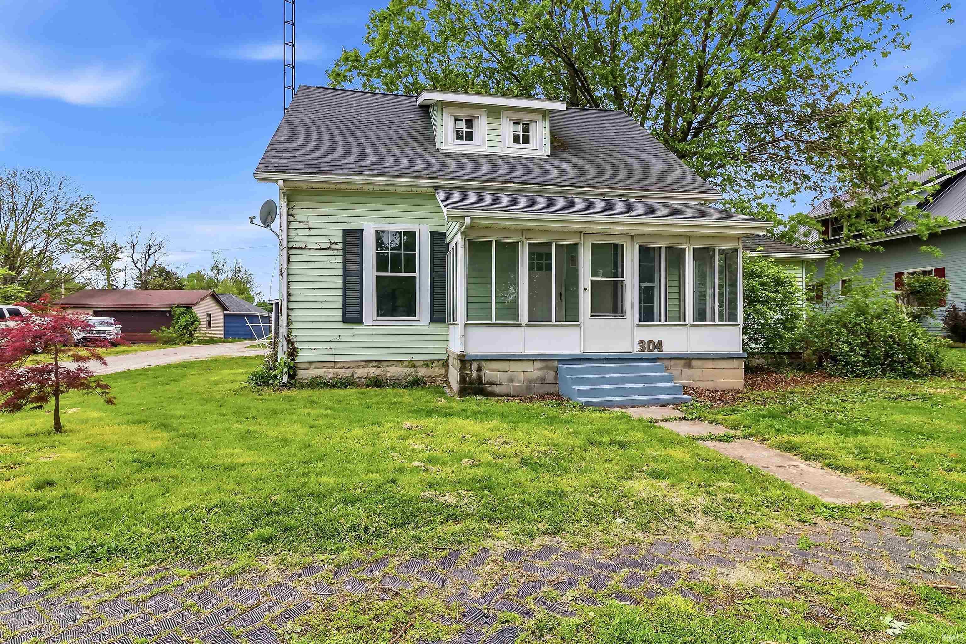 304 S 1st Street Property Photo 1