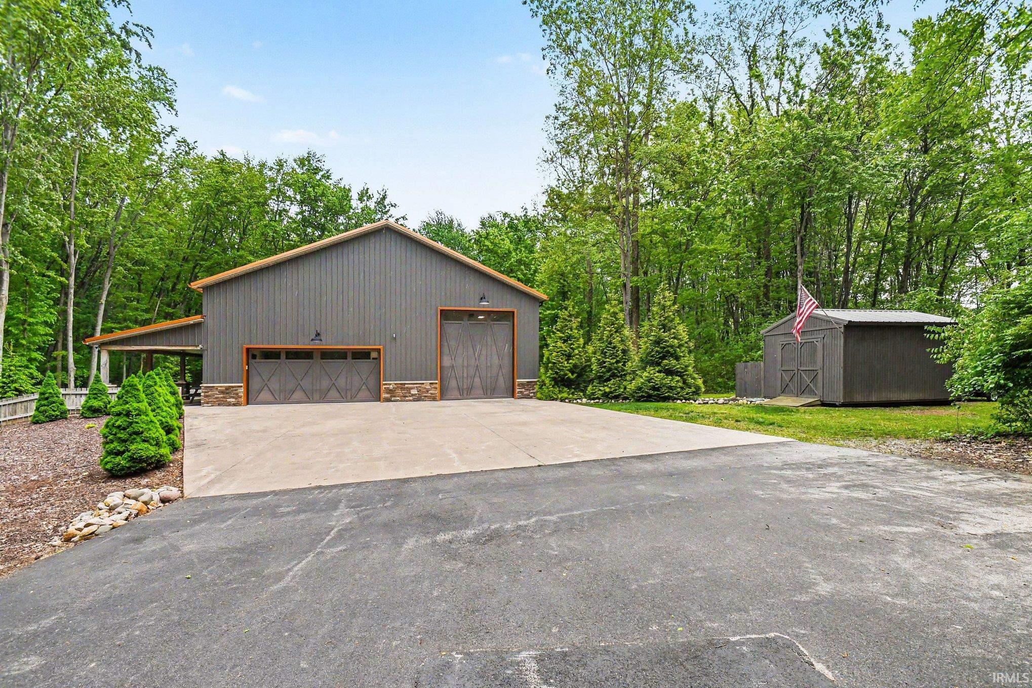 21095 Kern Road Property Photo 1