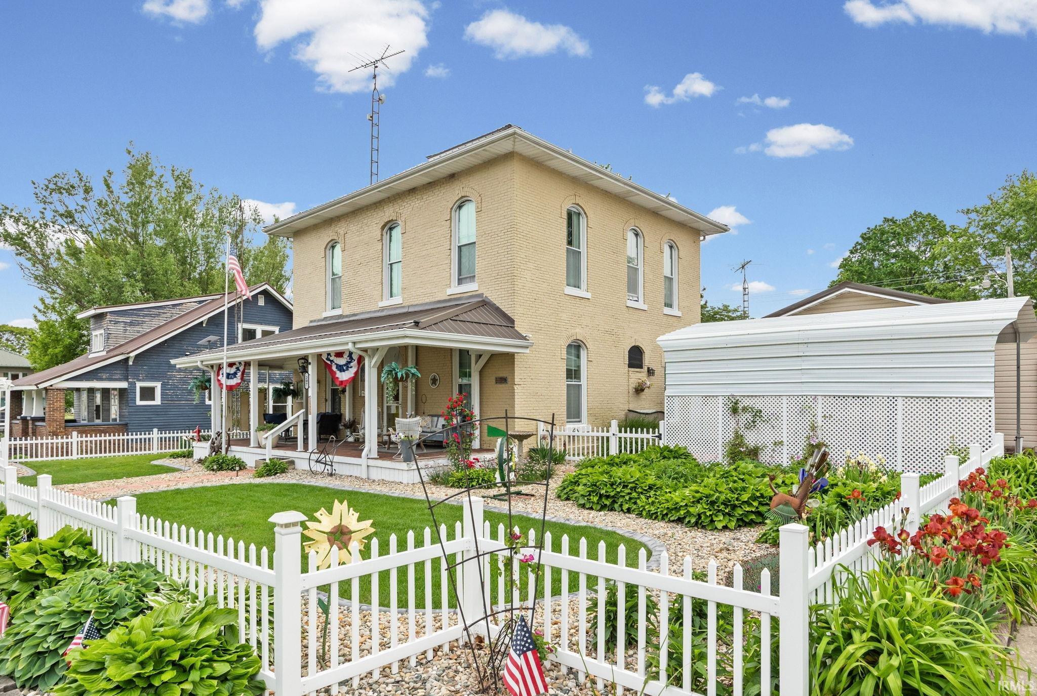 207 S High Street