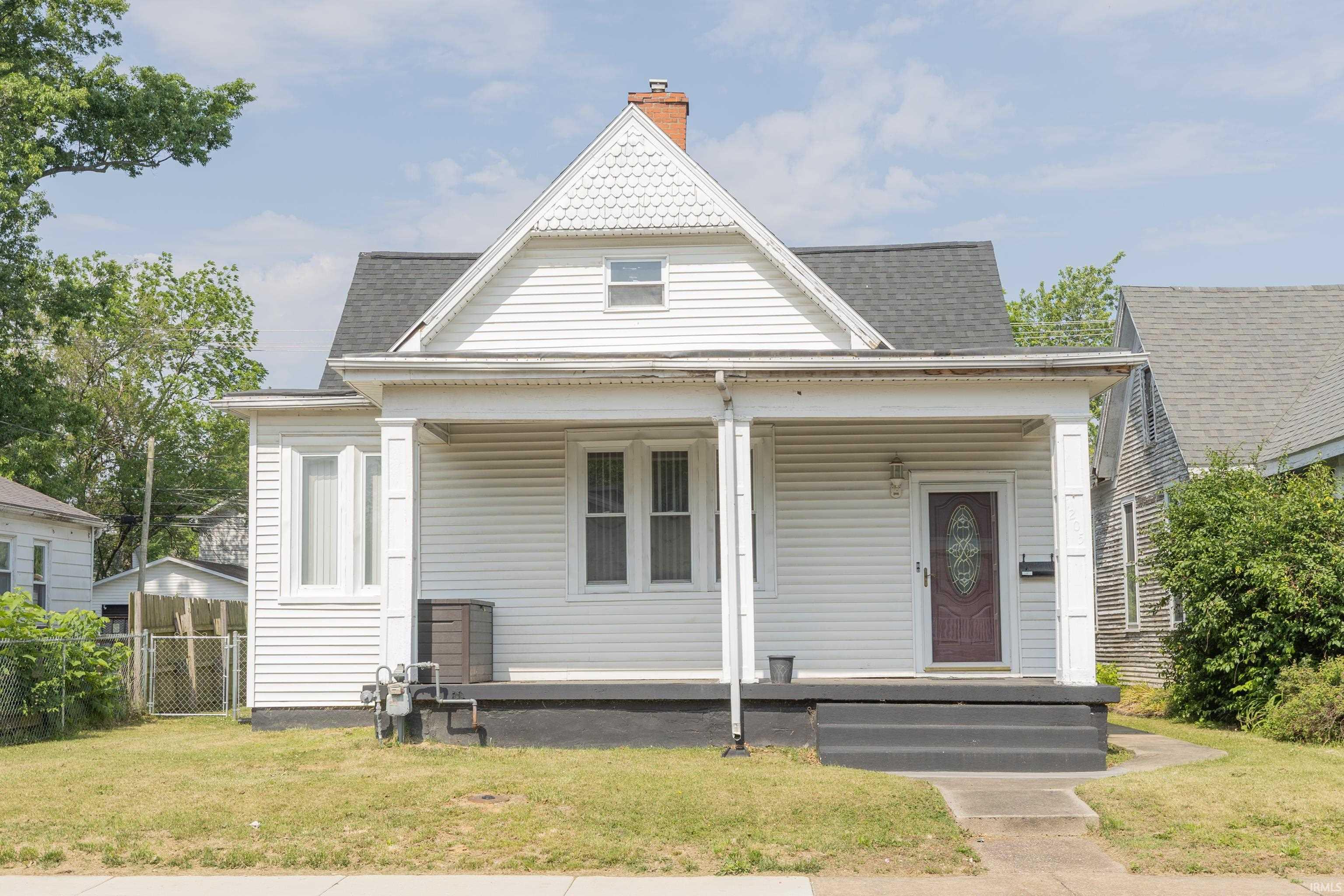 1205 S Kentucky Avenue Property Photo 1