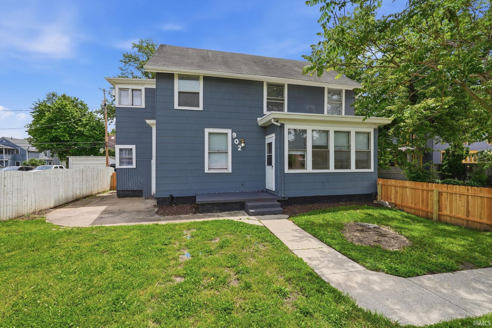 902 Lake Avenue Property Photo 1