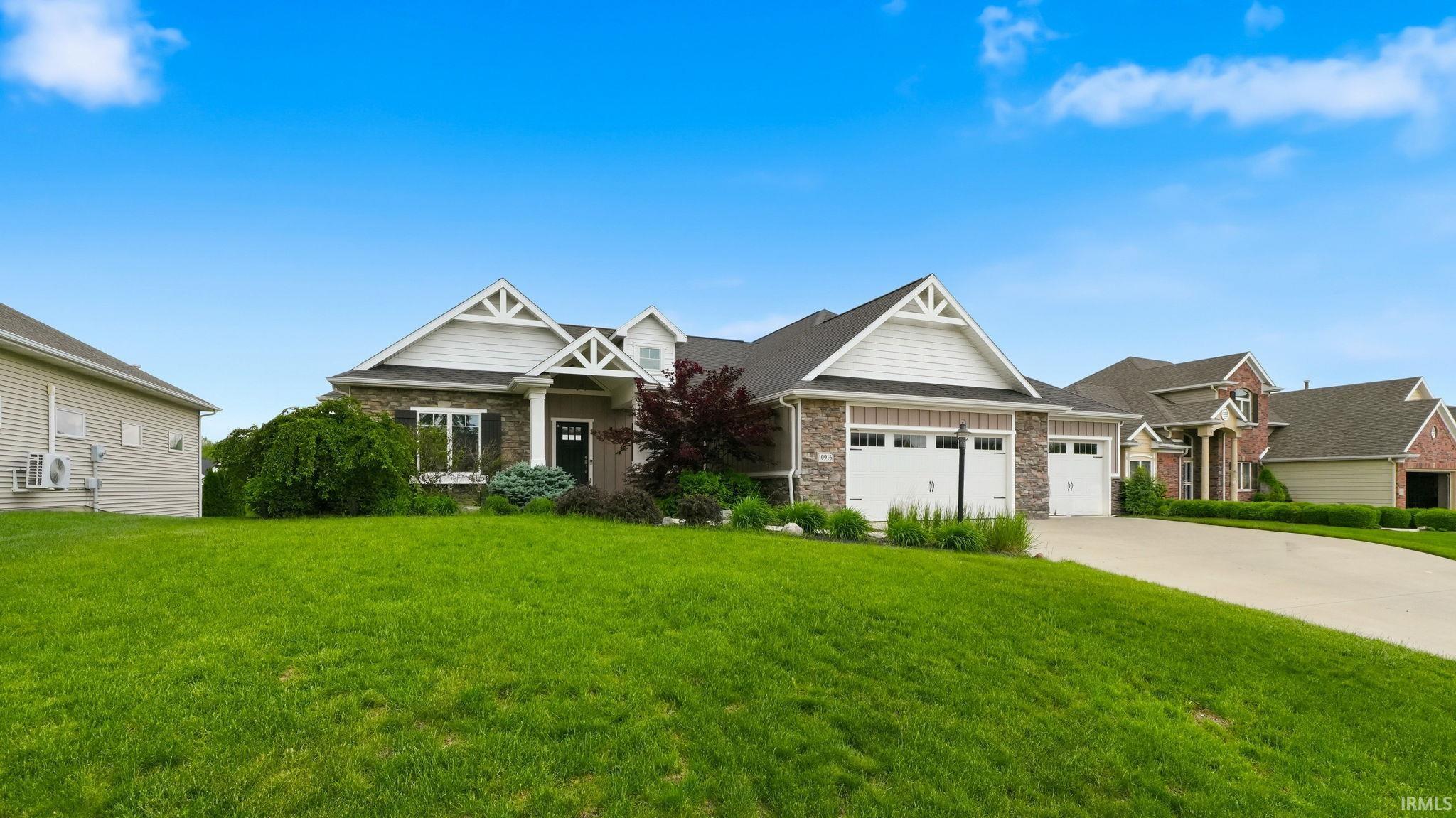 10916 Eagle River Run Property Photo 1