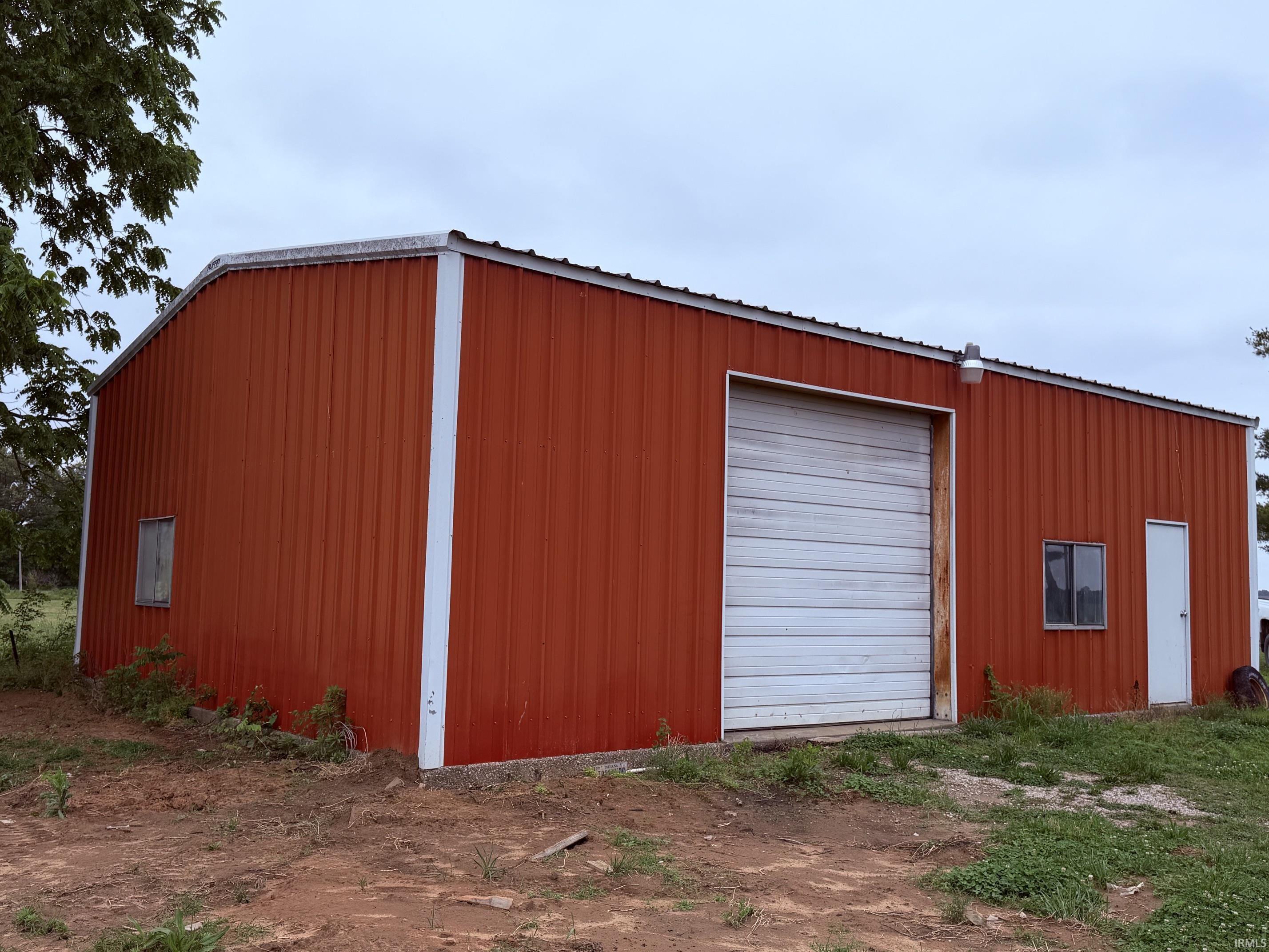 8600 Gross Road Property Photo 1