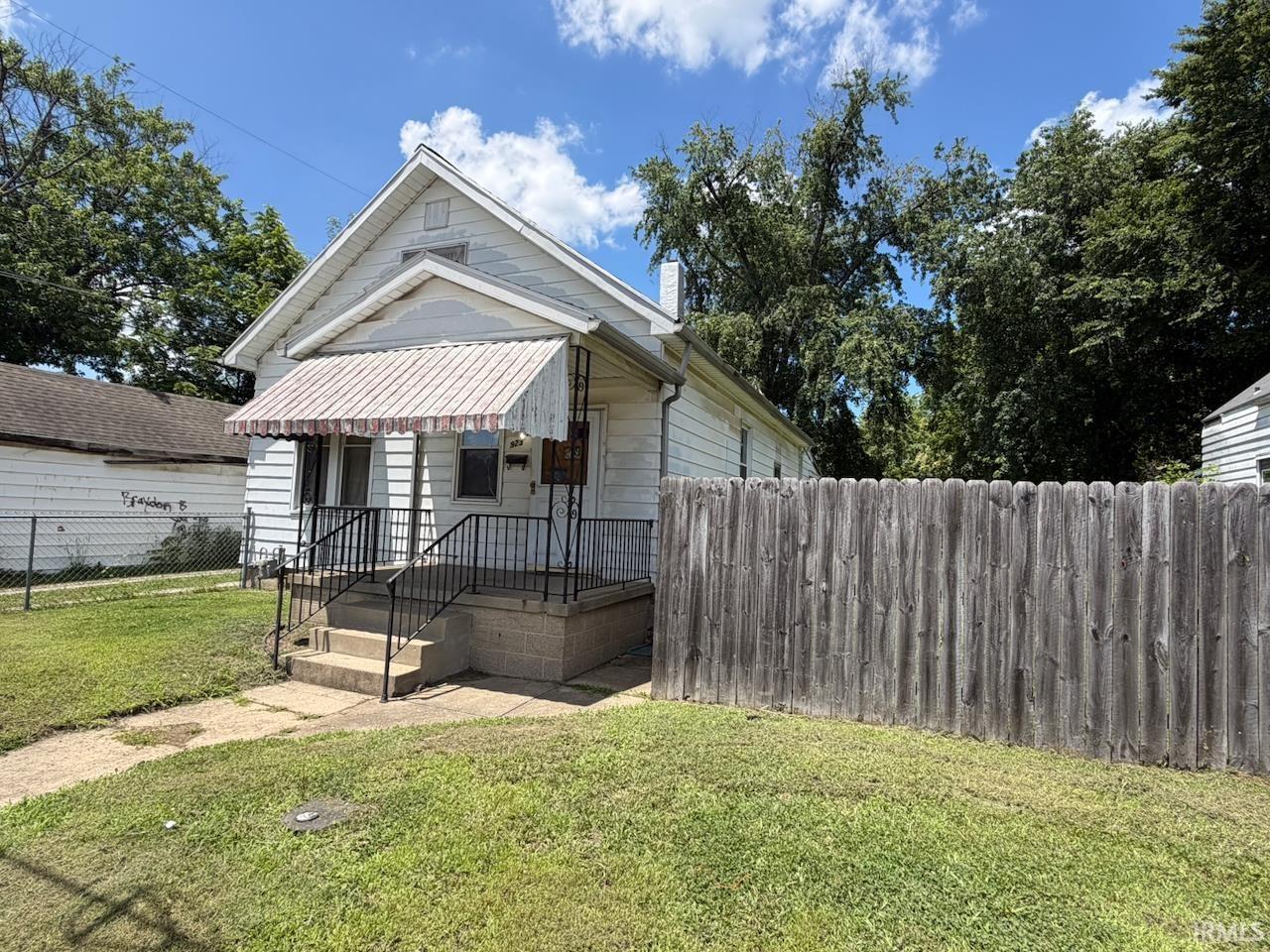 923 W Louisiana Street Property Photo 1