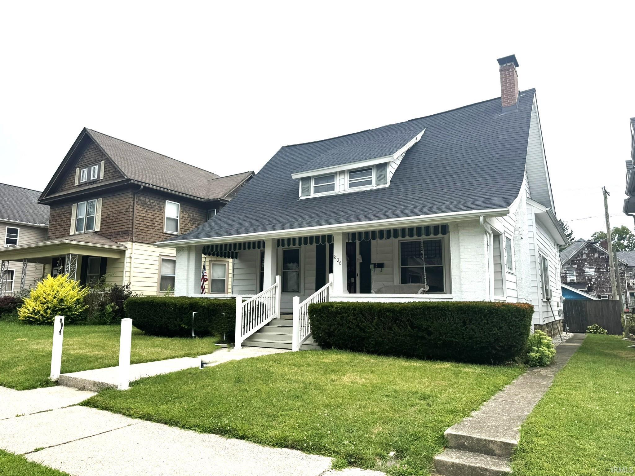 806 W 6th Street
