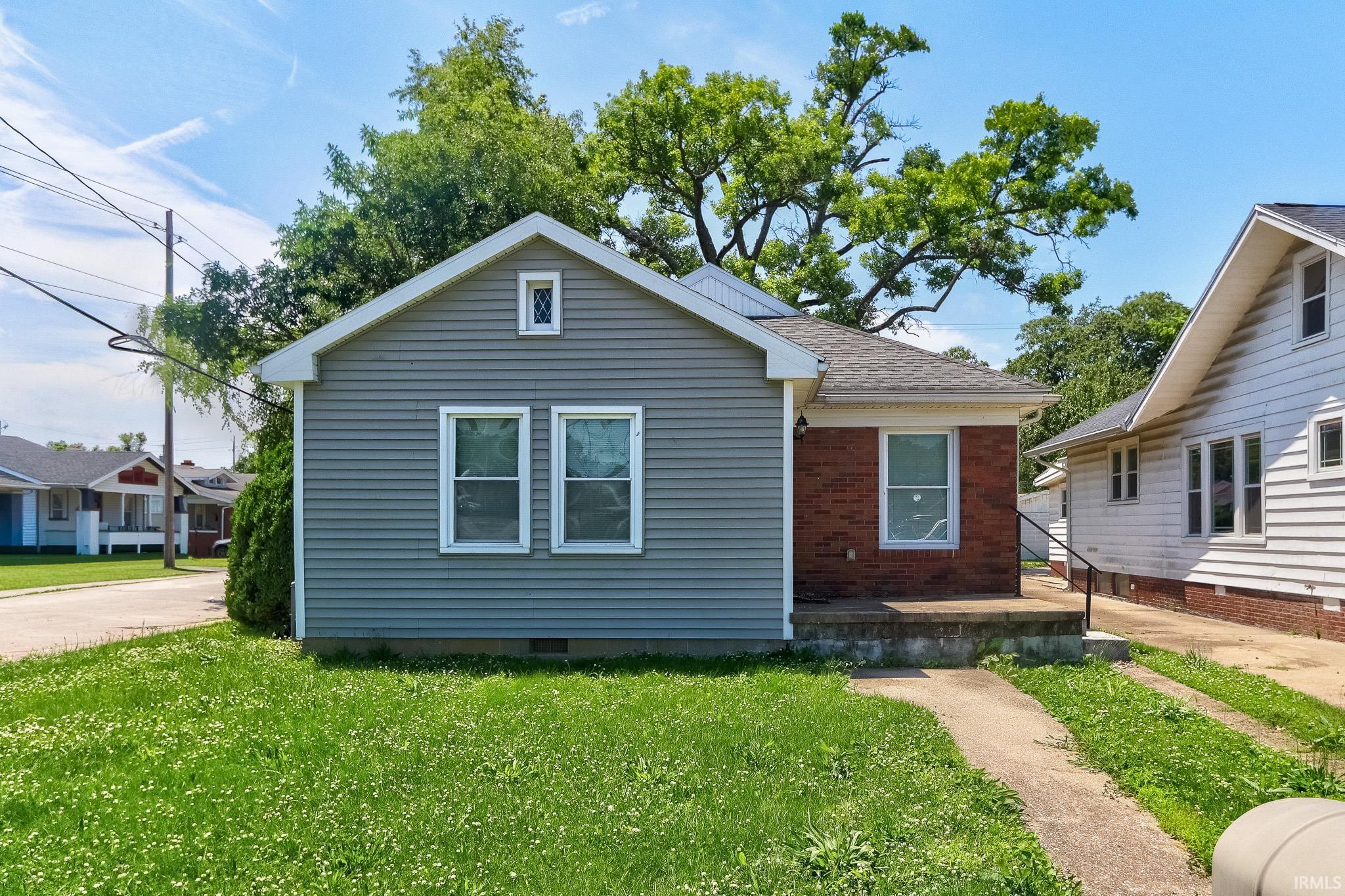 645 S Fares Avenue Property Photo 1