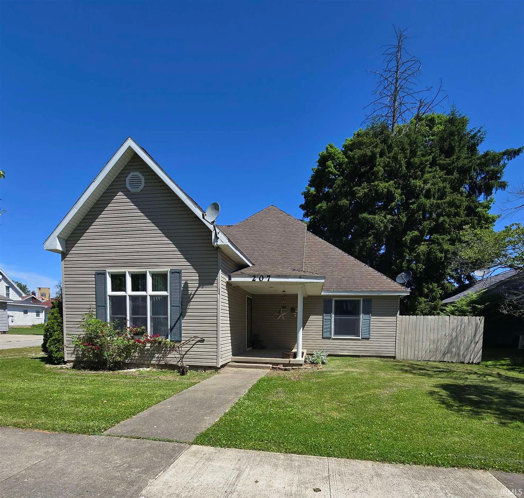 207 E Marion Street Property Photo 1