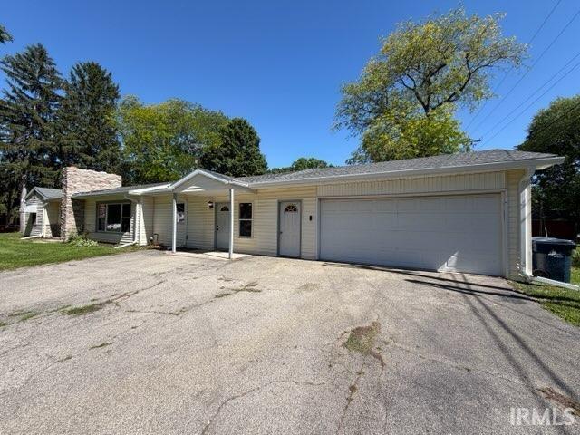 130 E Broad Street Property Photo 1