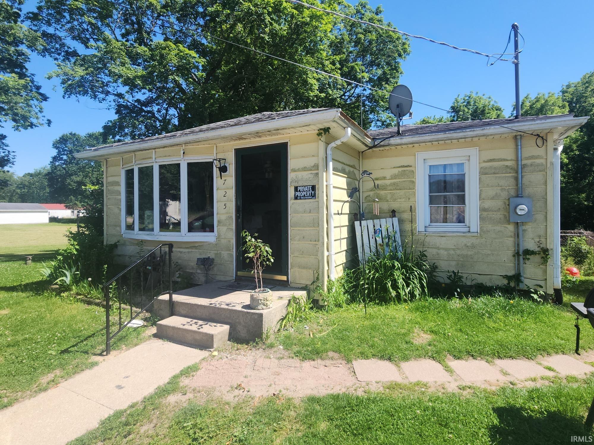 725 Stanley Street Property Photo 1