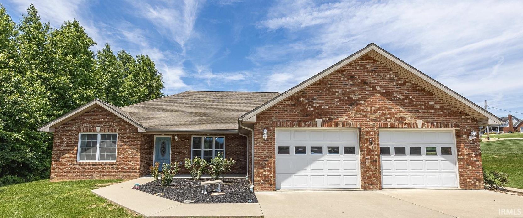 1477 Hemlock Drive Property Photo 1