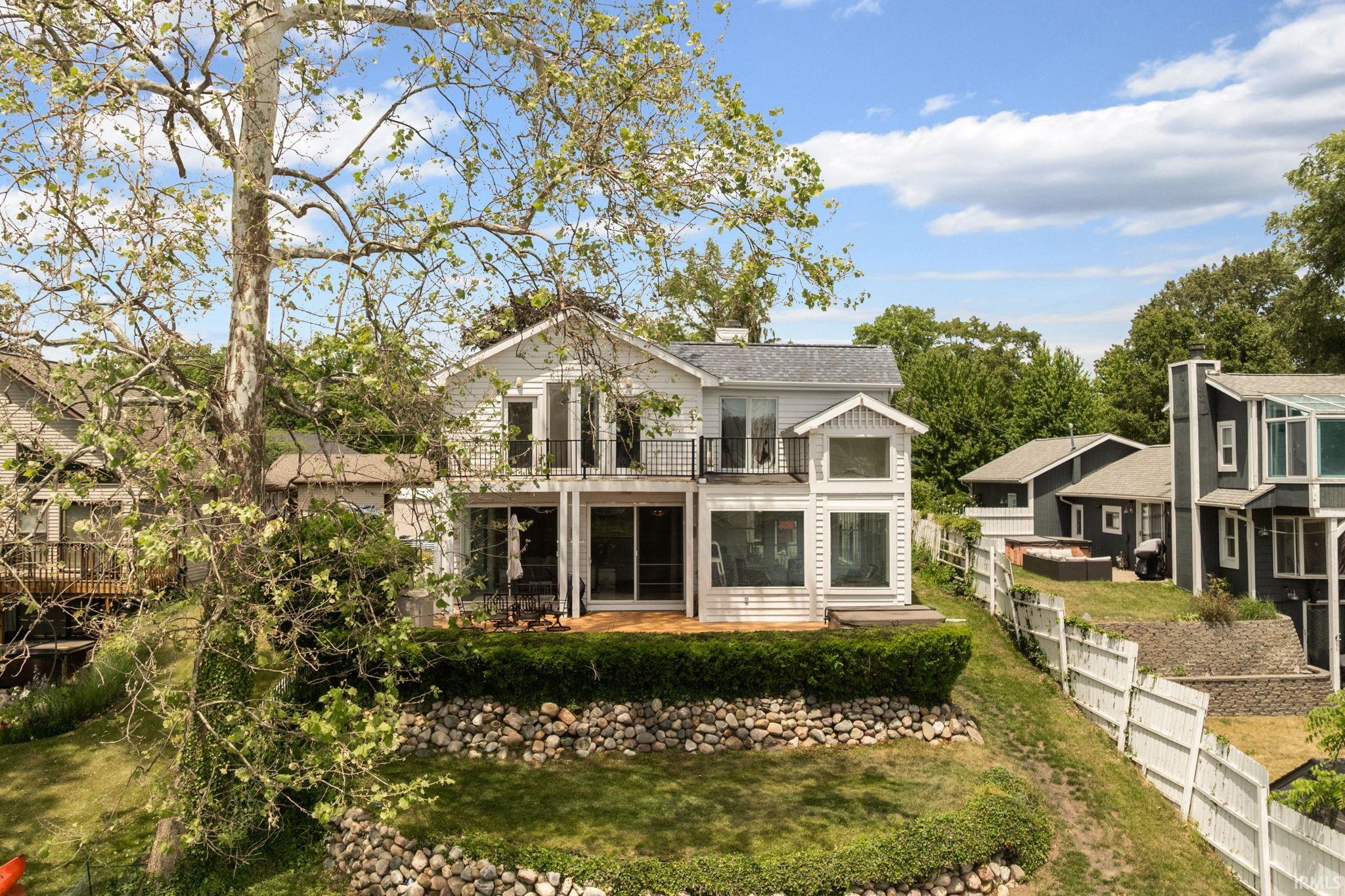 11114 Lakeshore Drive Property Photo 1