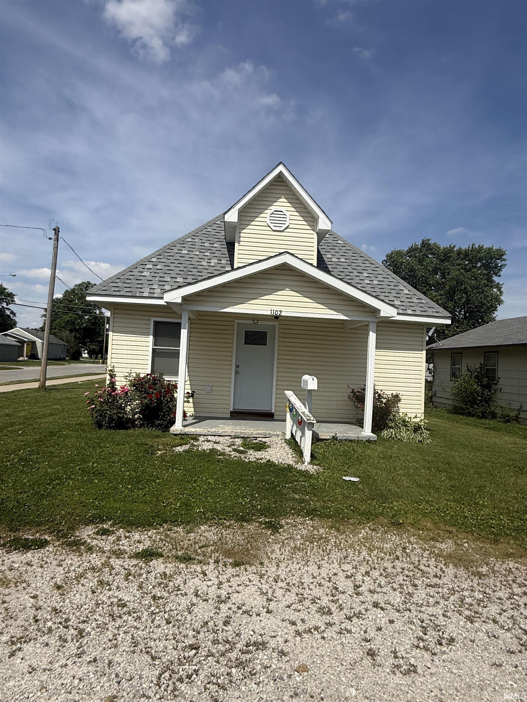 1102 Myrtle Streets Property Photo 1