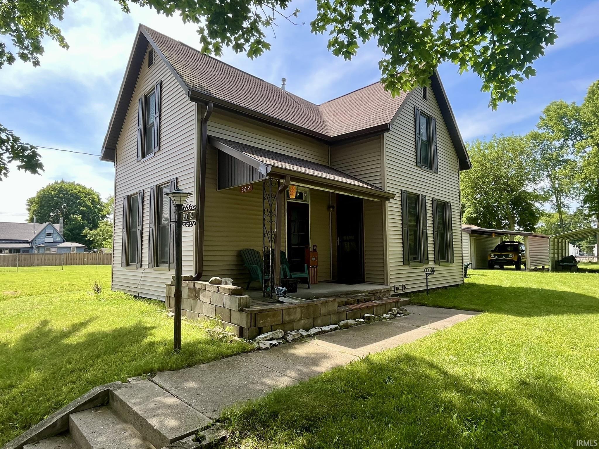 262 W 8th Street Property Photo 1