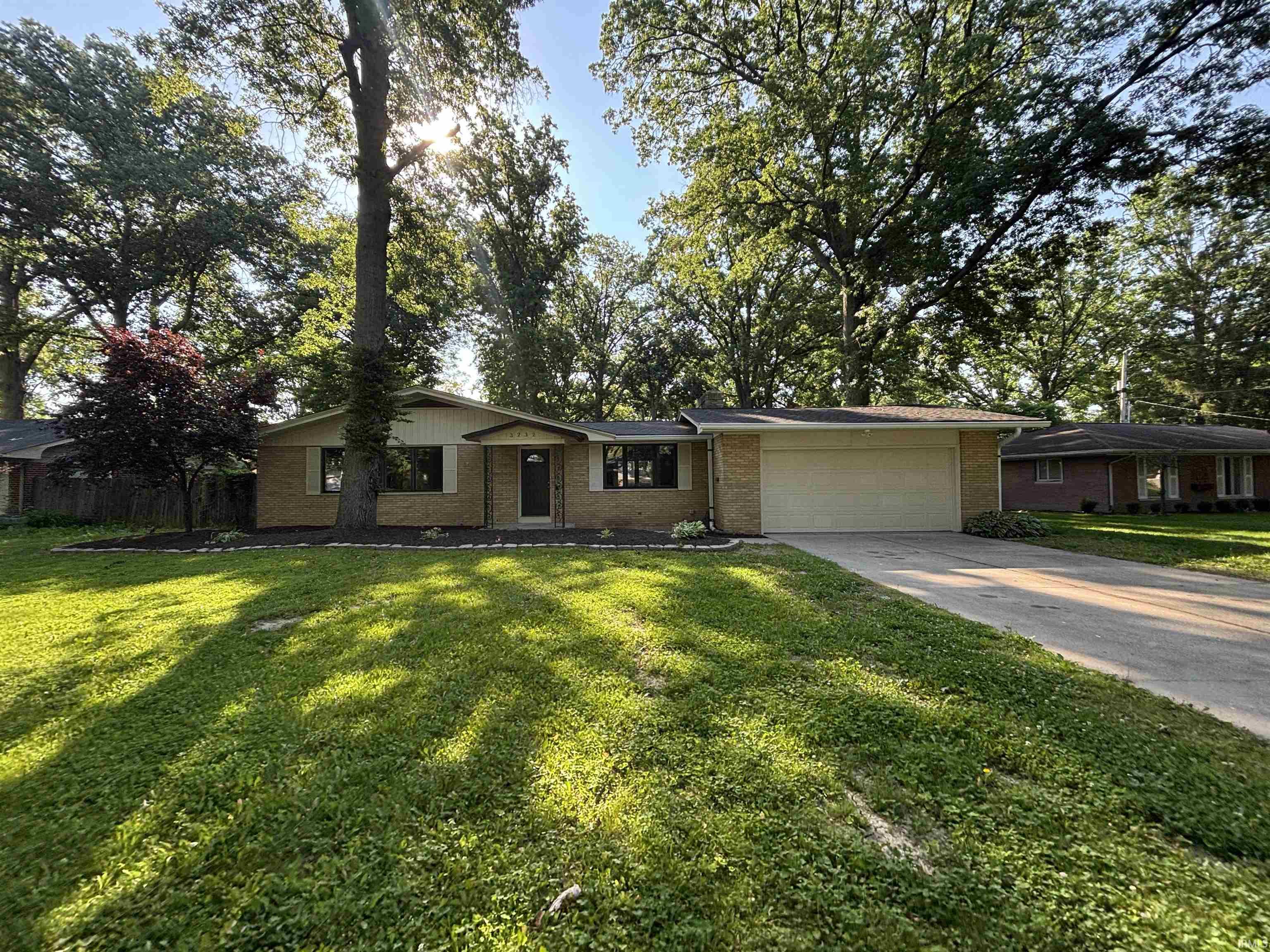 3232 Chancellor Drive Property Photo 1
