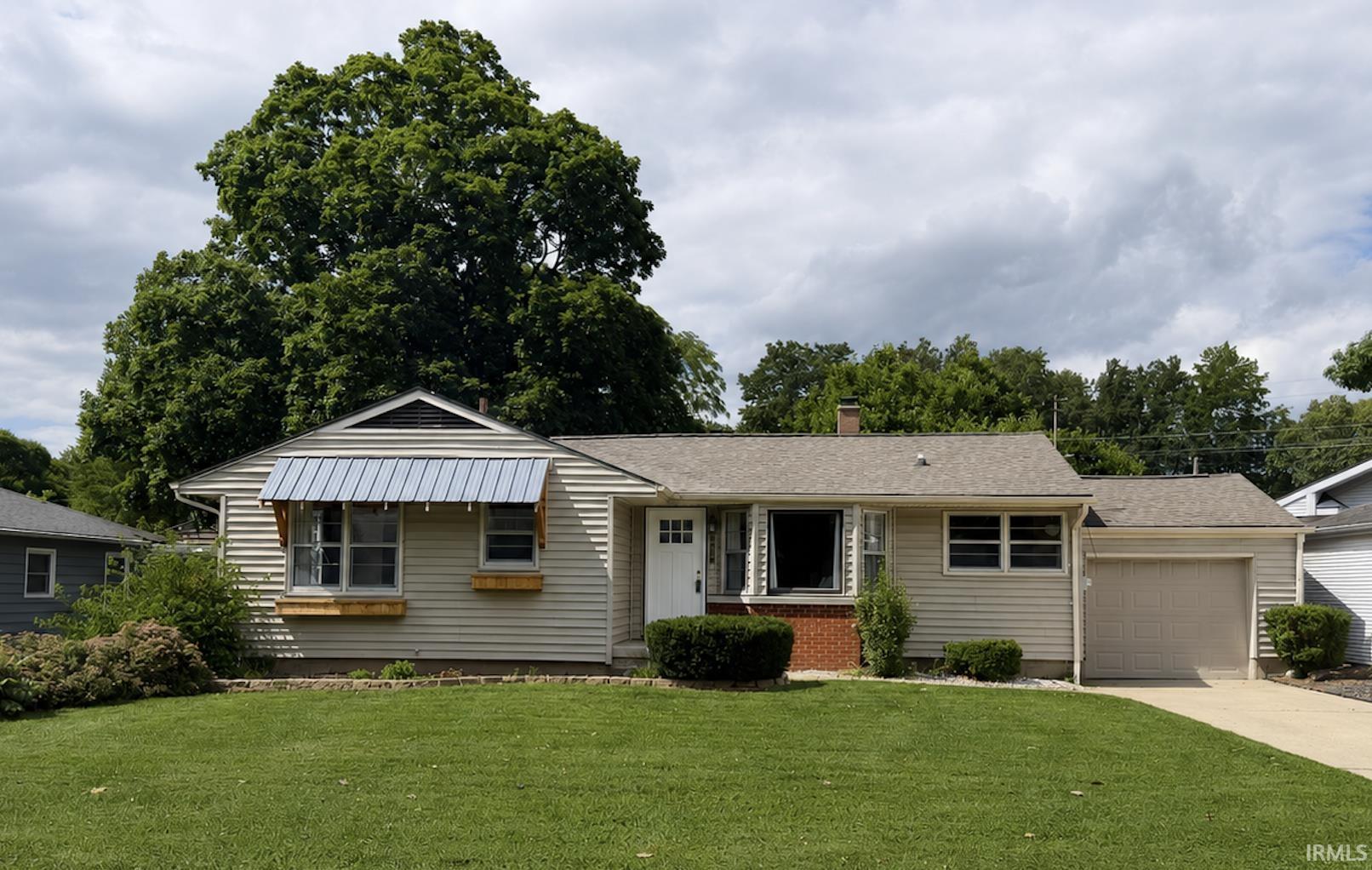 912 Crestview Place Property Photo 1