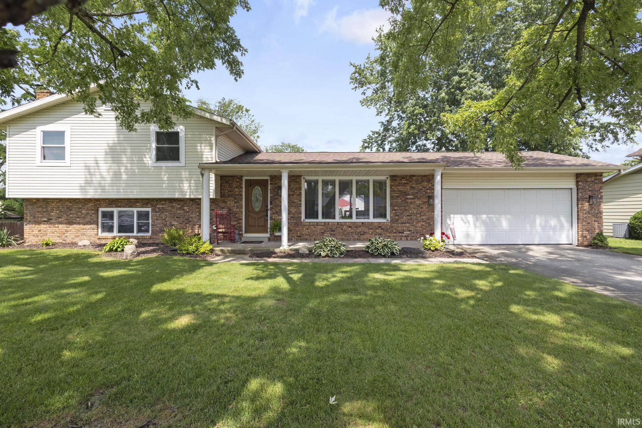 609 Westlake Drive Property Photo 1