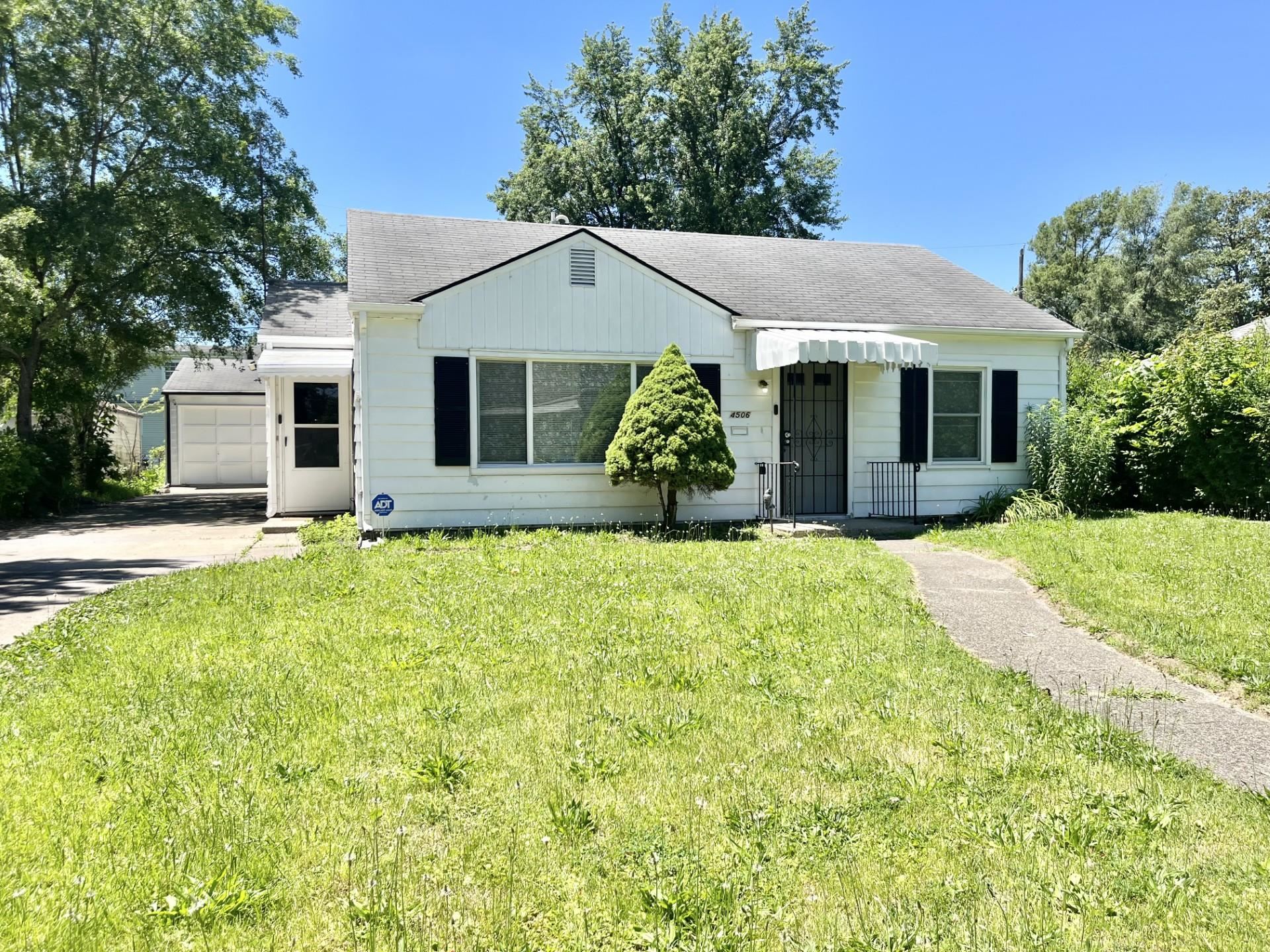 4506 S Colonial Avenue Property Photo 1