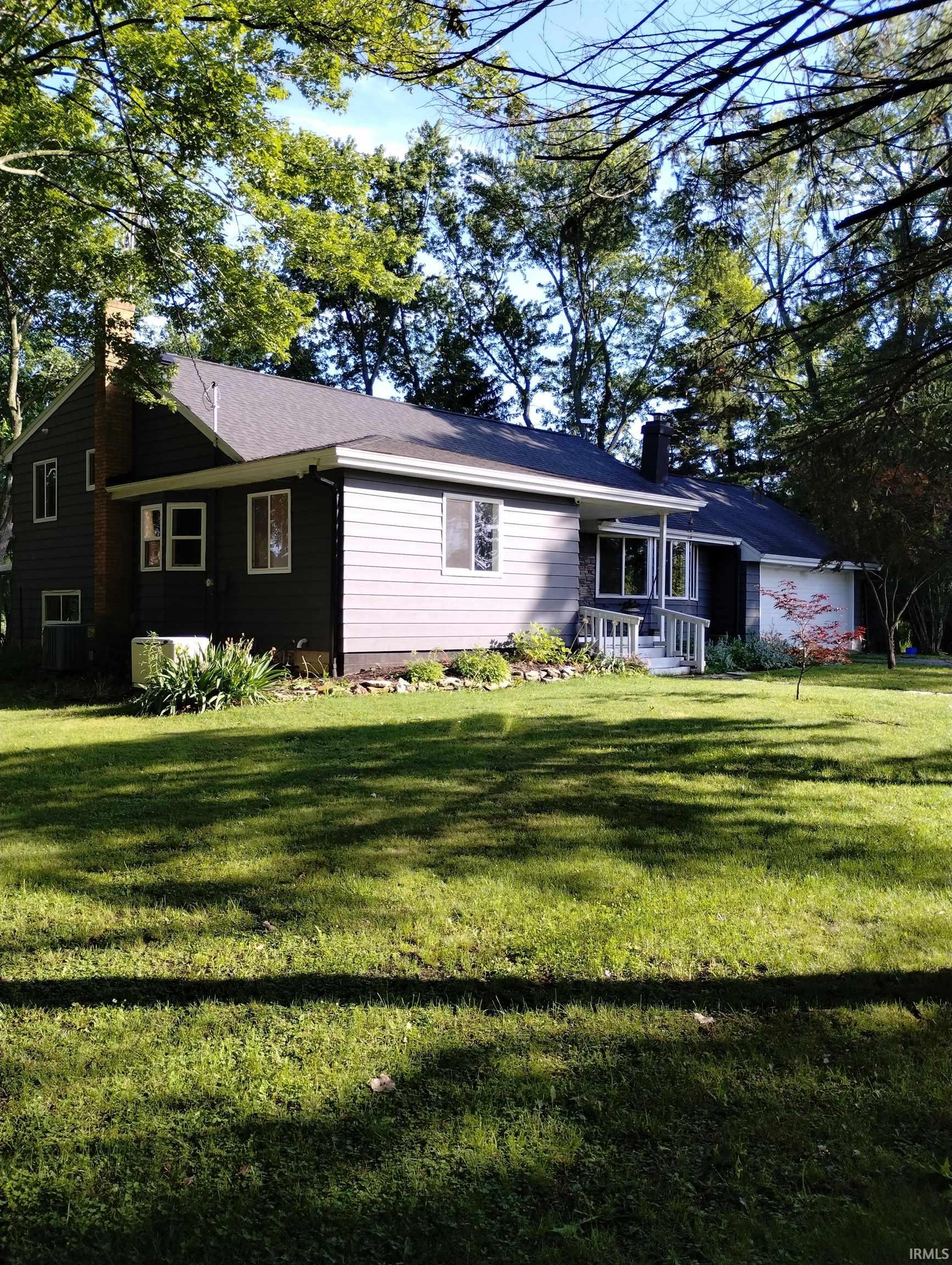 11202 W 400 N