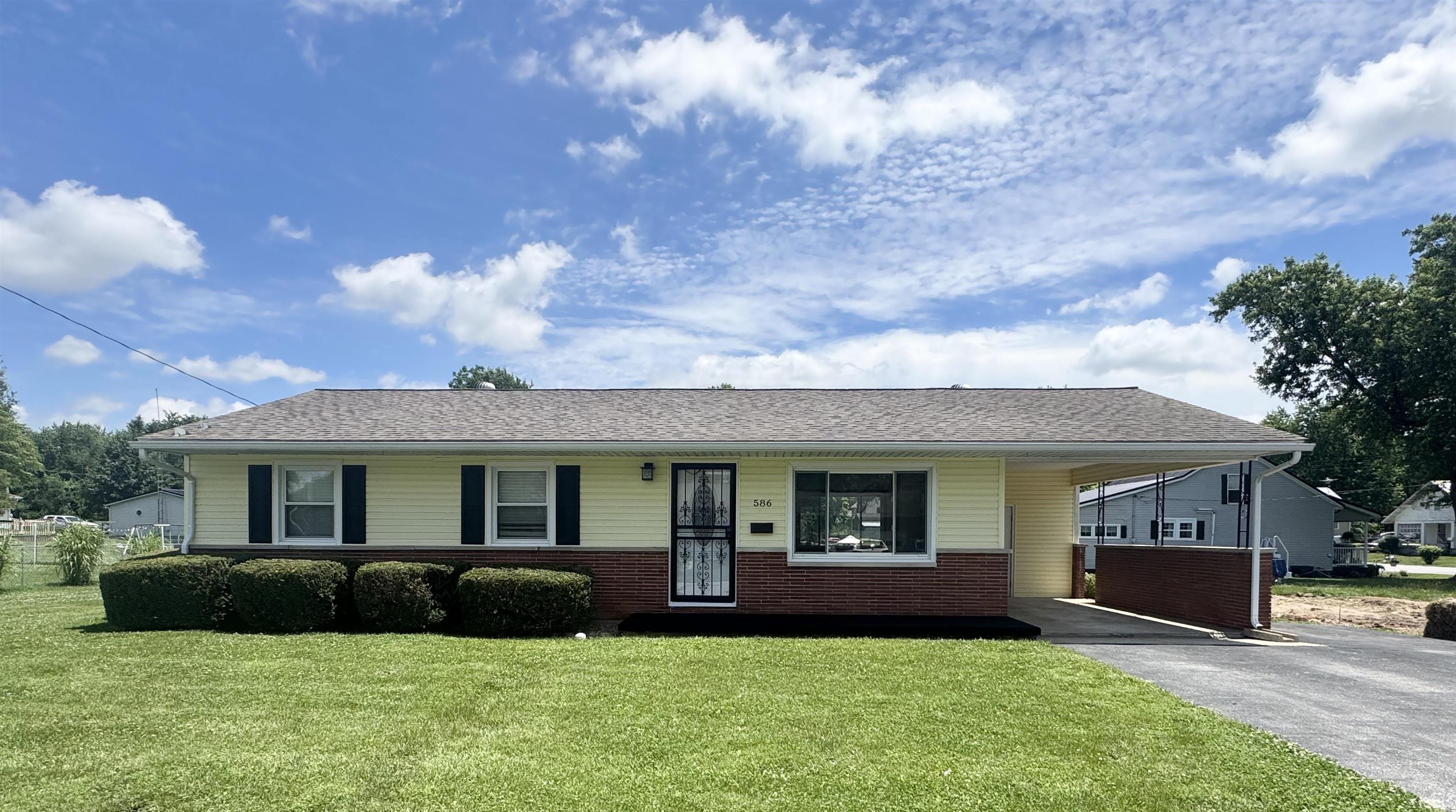 586 S 4th Street Property Photo 1