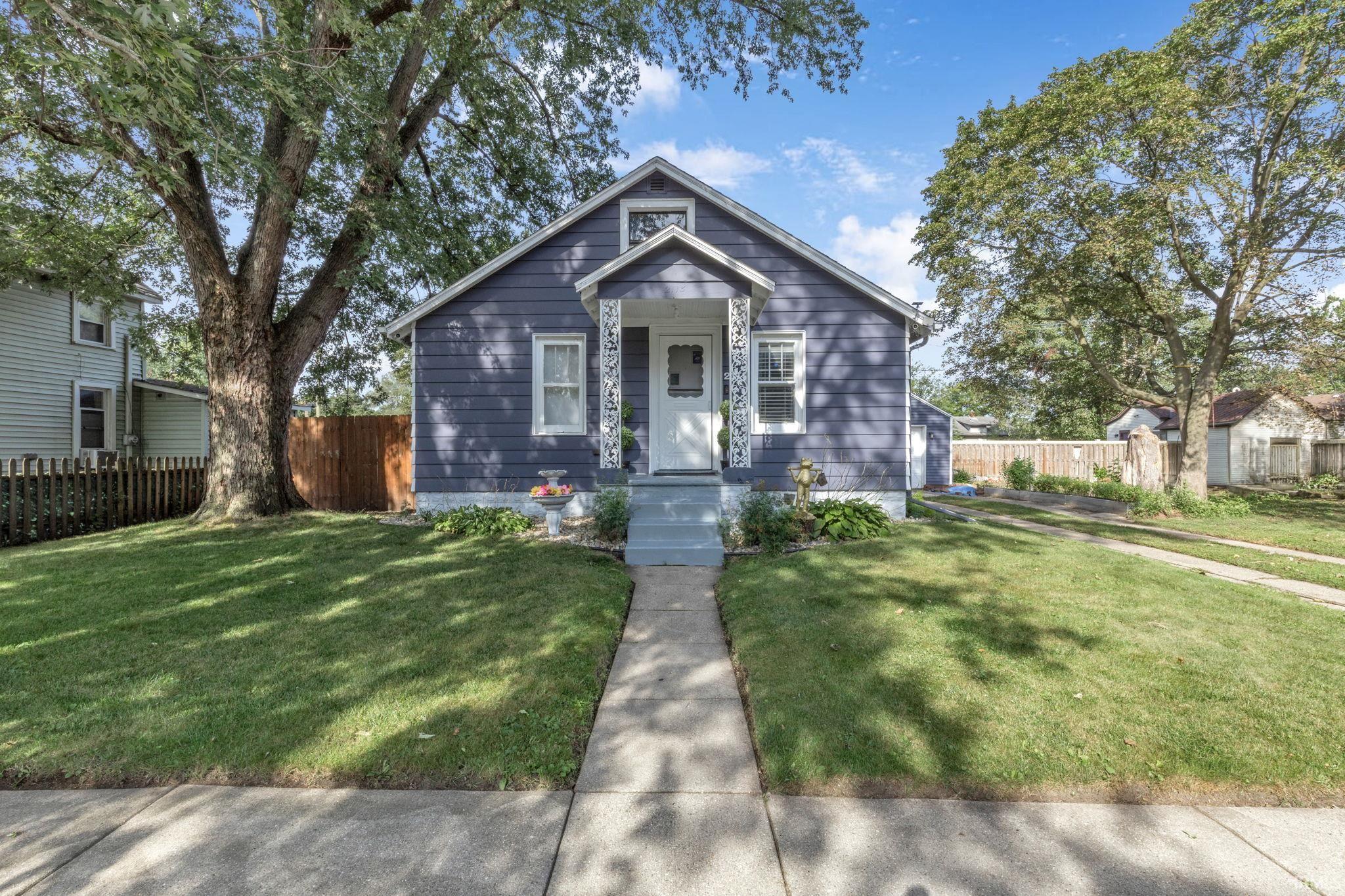 2113 DeCamp Avenue