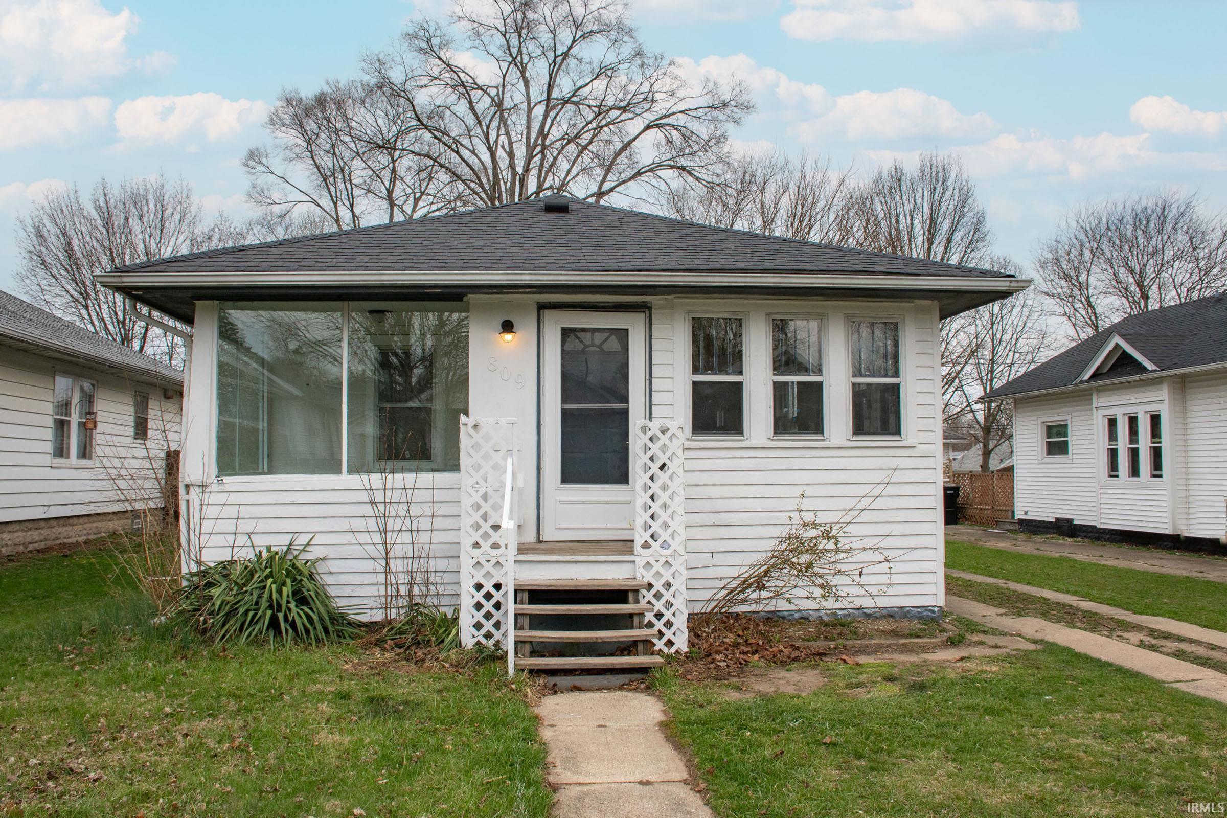 809 E Fairview Avenue Property Photo 1