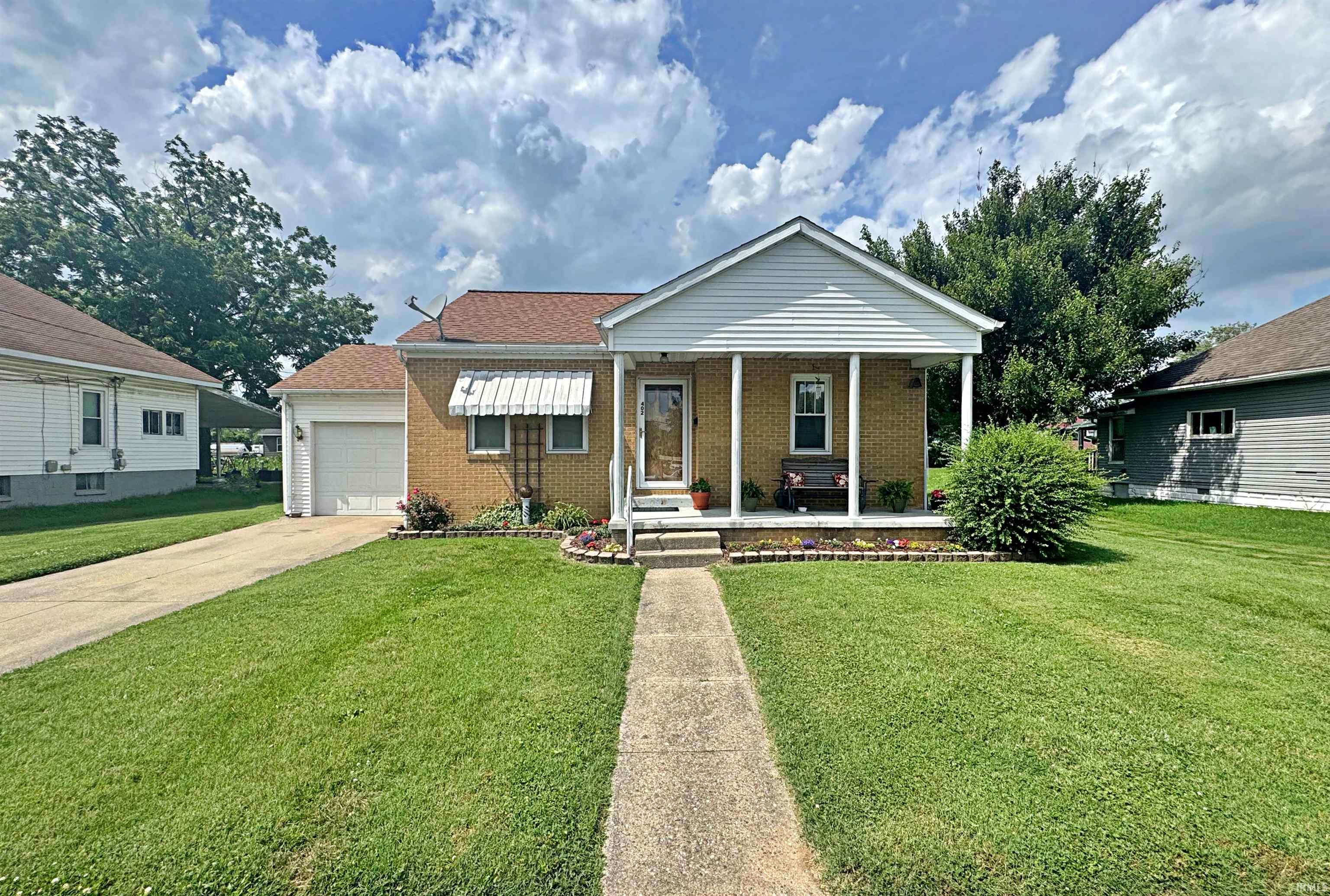 402 W Sycamore Street Property Photo 1