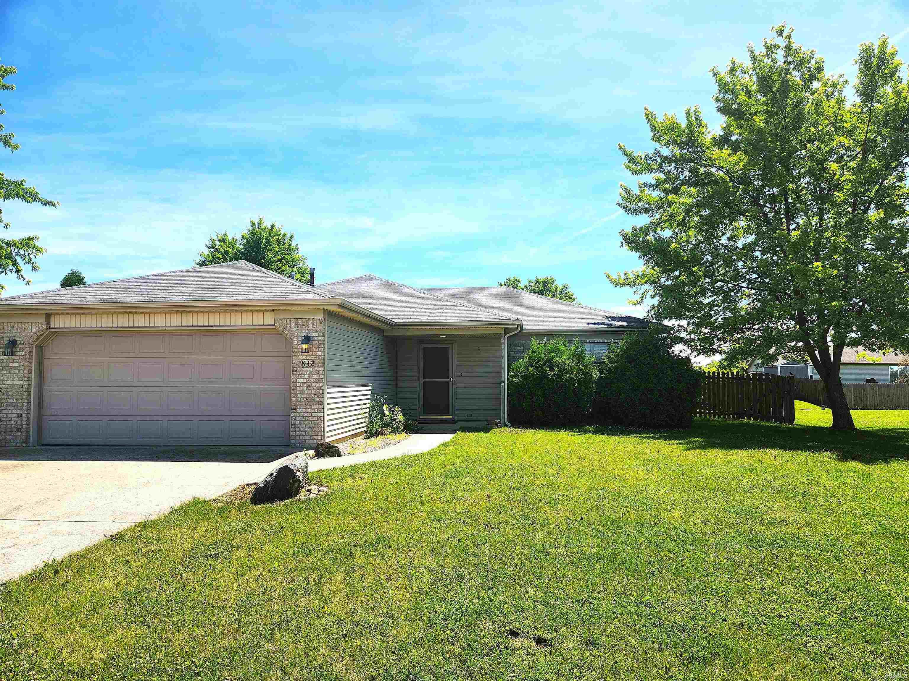832 N Thresher Run