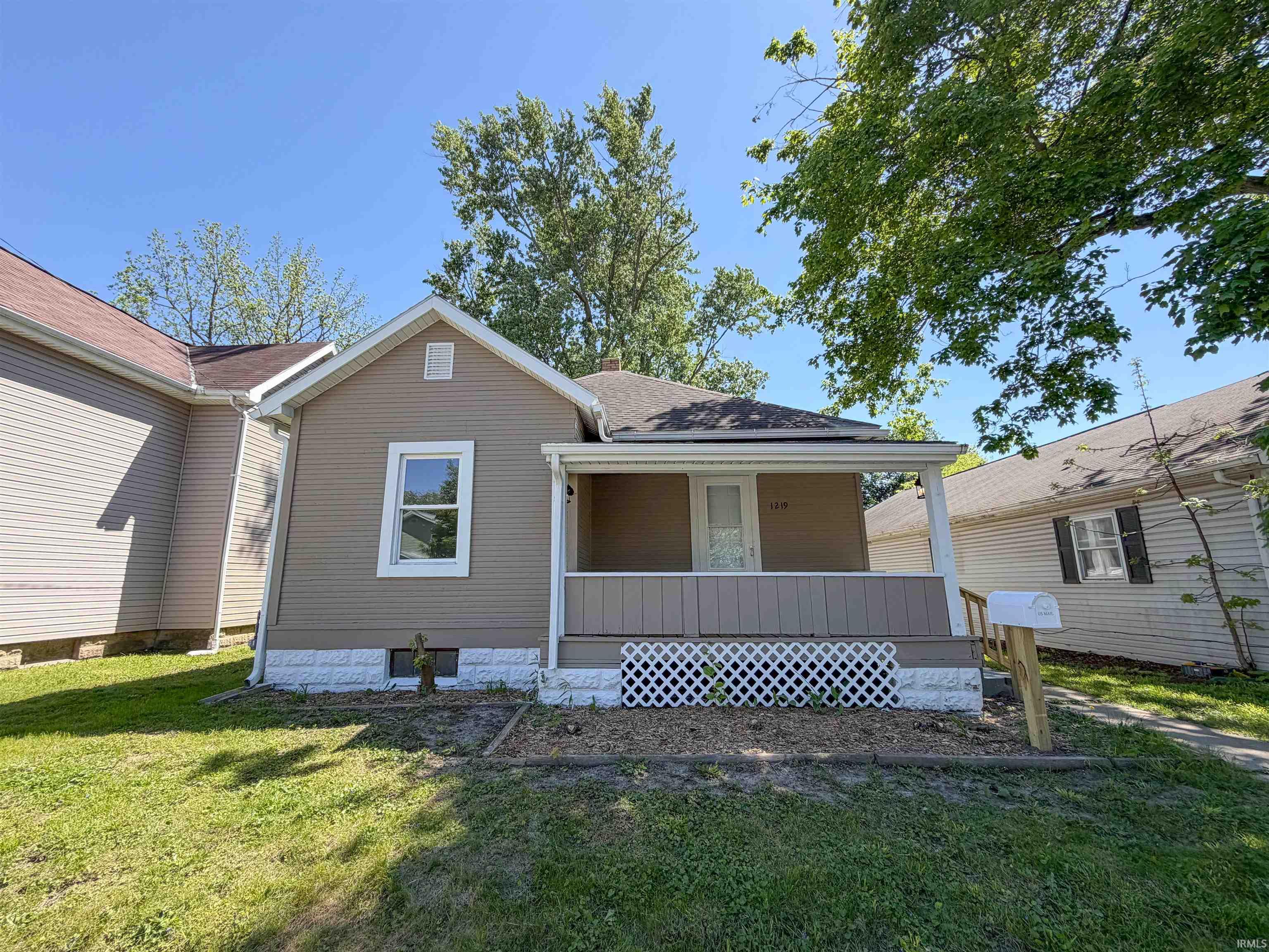 1219 W Taylor Street Property Photo 1