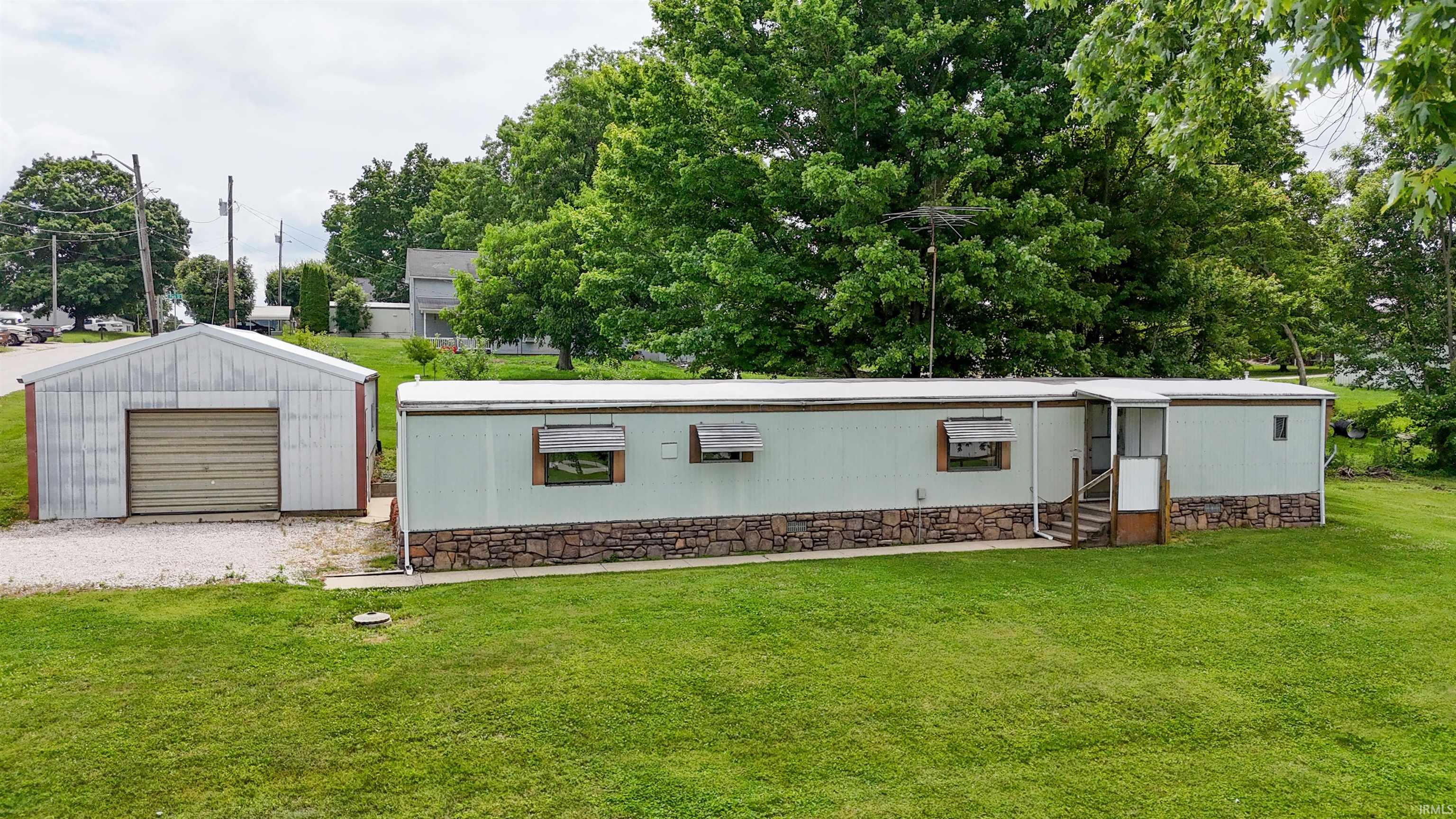 646 W Seitz Street Property Photo 1
