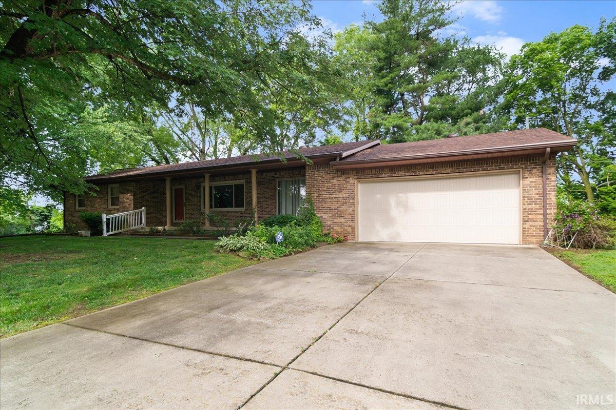 201 S Broadview Circle Property Photo 1